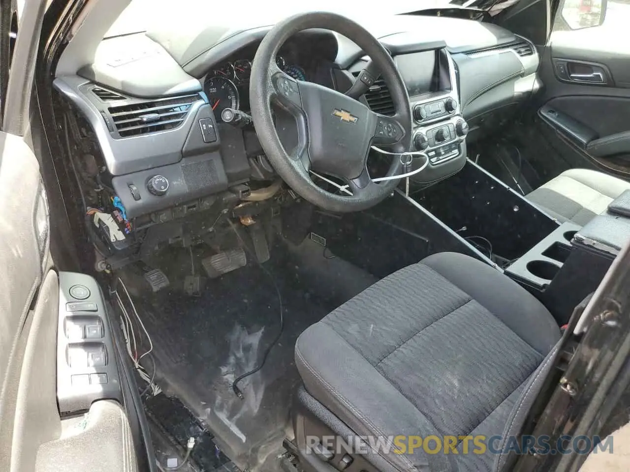 8 Photograph of a damaged car 1GNLCDEC7LR221777 CHEVROLET TAHOE 2020