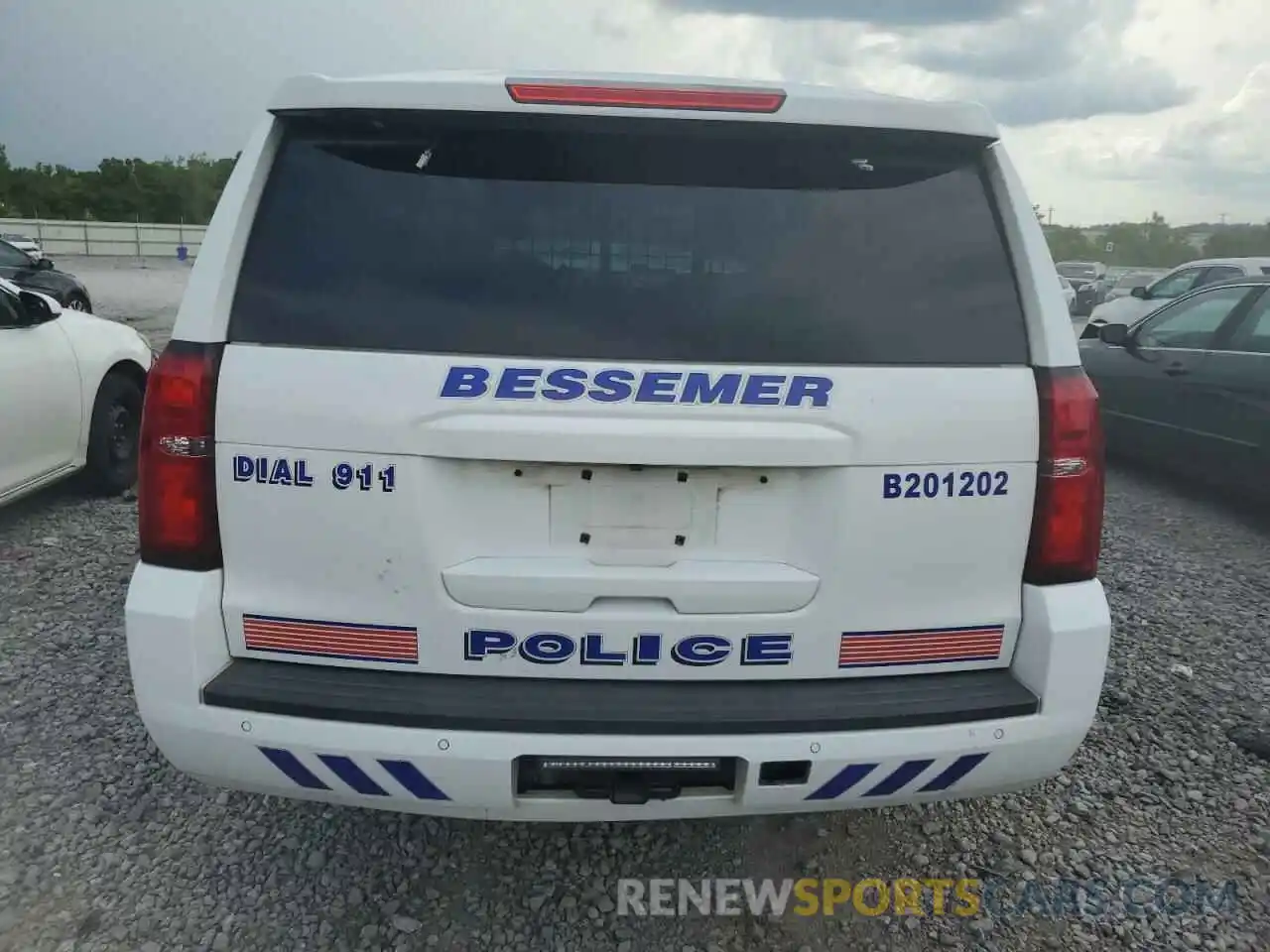 6 Photograph of a damaged car 1GNLCDEC7LR297600 CHEVROLET TAHOE 2020