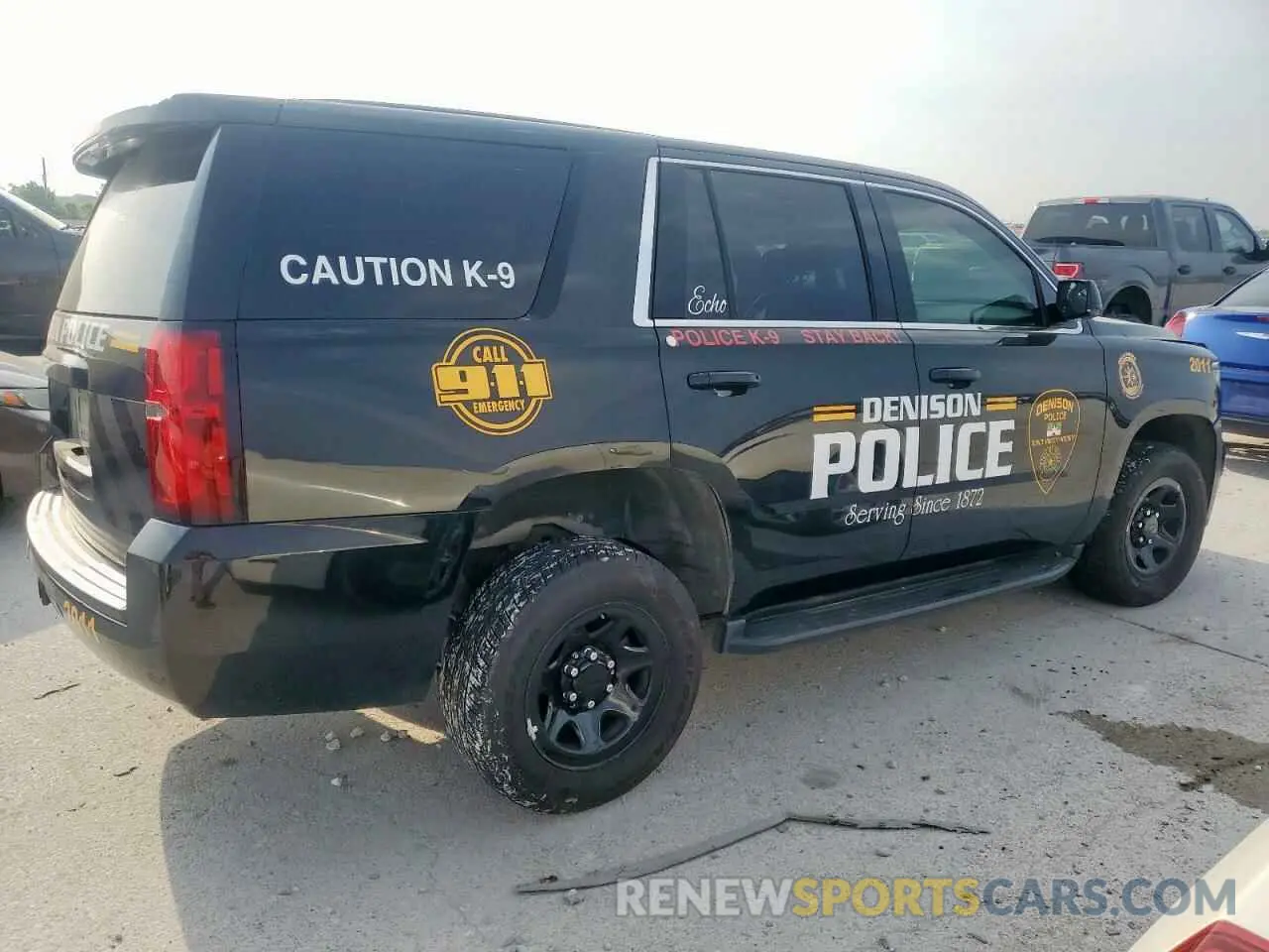 3 Photograph of a damaged car 1GNLCDEC7LR298228 CHEVROLET TAHOE 2020