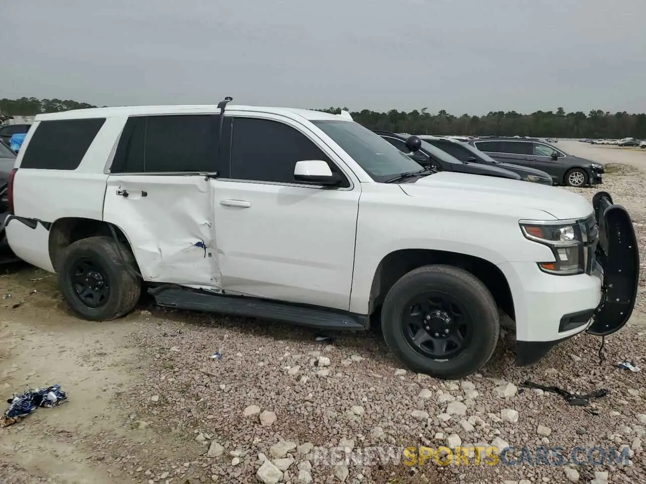 4 Photograph of a damaged car 1GNLCDEC8LR279090 CHEVROLET TAHOE 2020