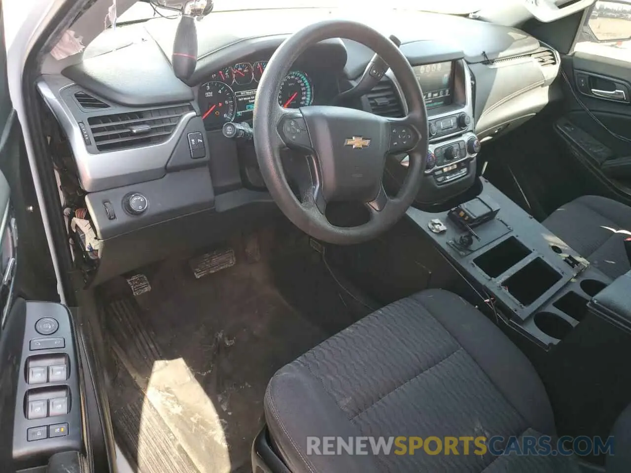 8 Photograph of a damaged car 1GNLCDEC8LR279090 CHEVROLET TAHOE 2020