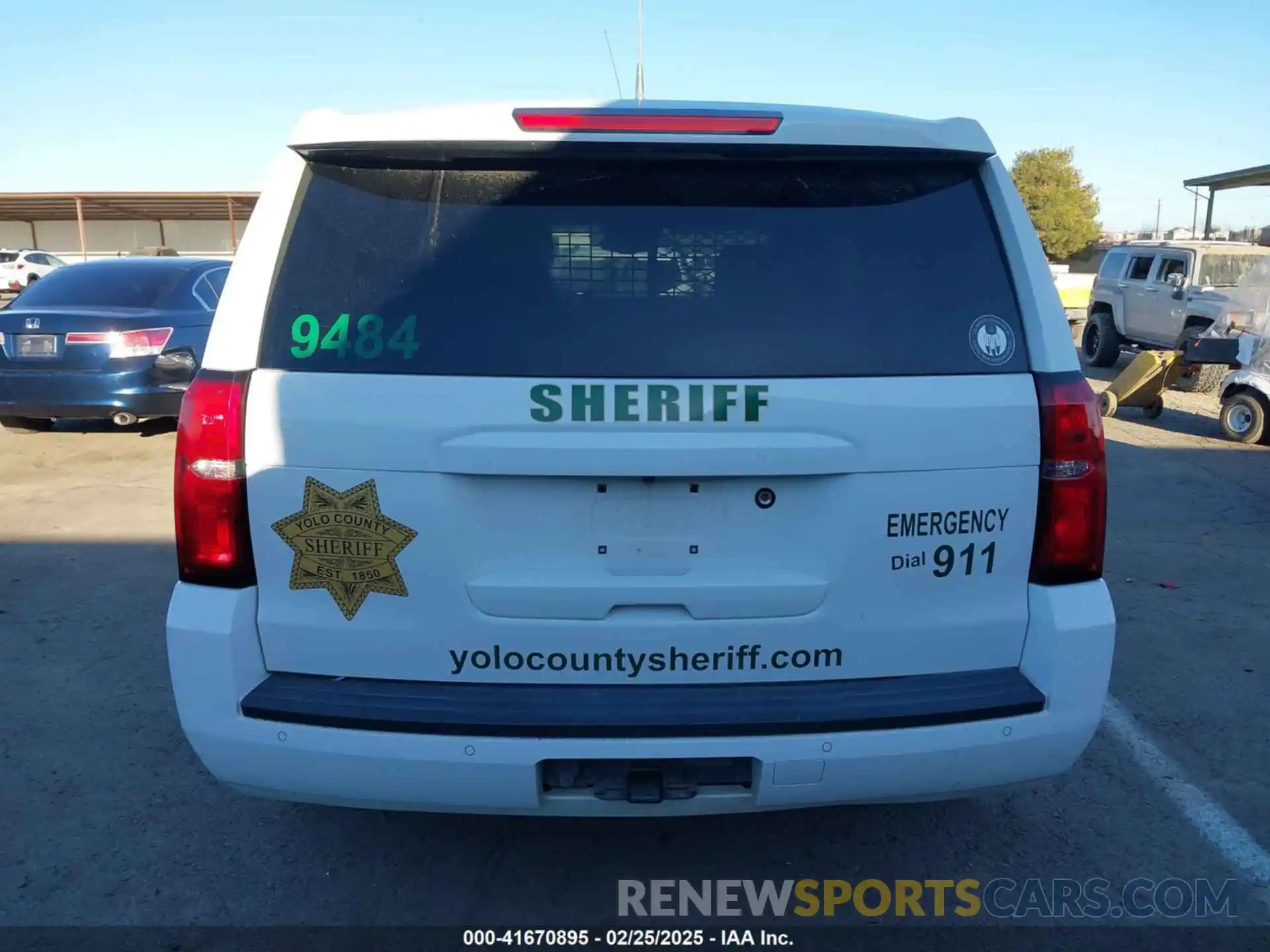 16 Photograph of a damaged car 1GNLCDEC8LR283902 CHEVROLET TAHOE 2020