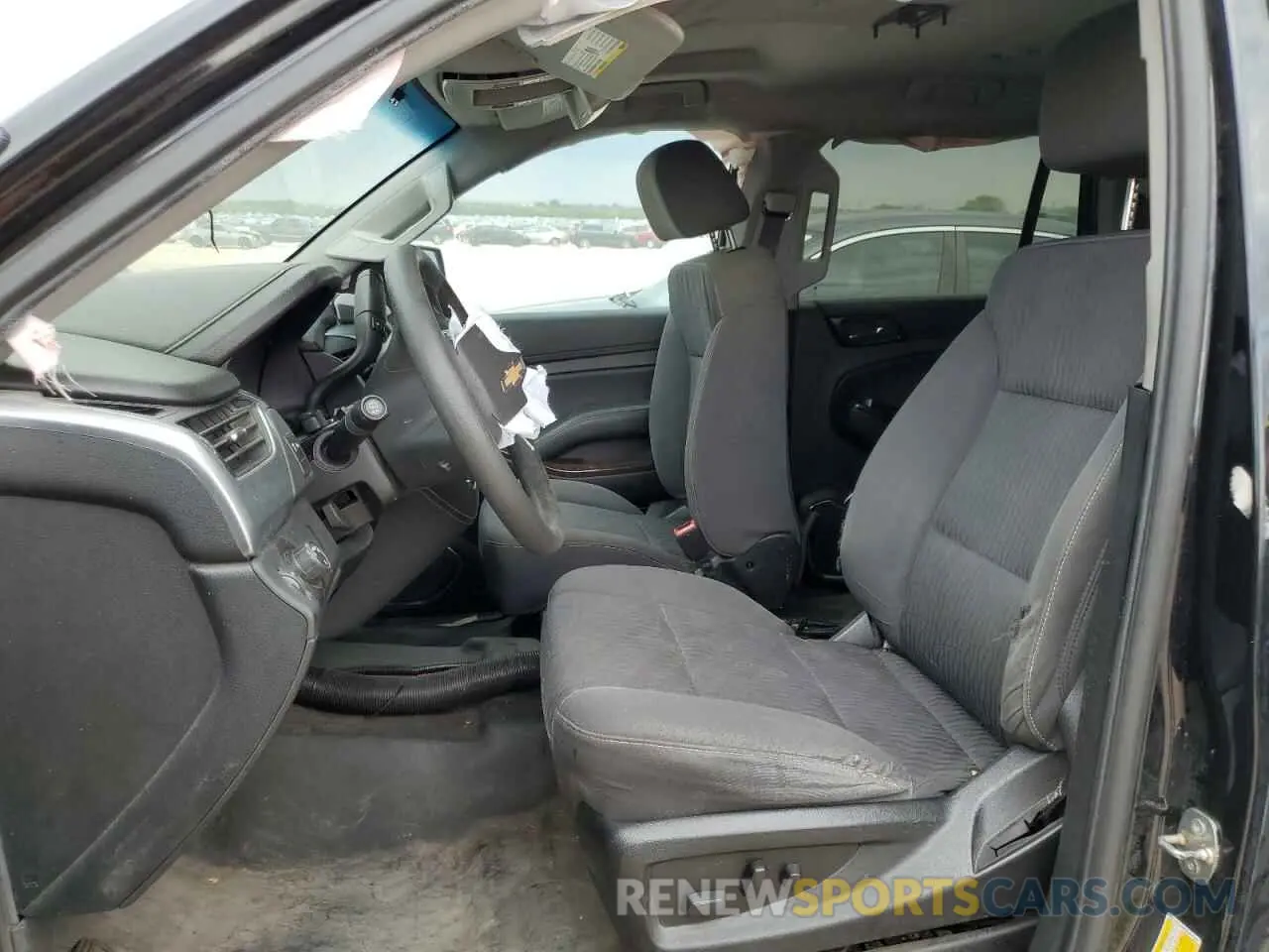 7 Photograph of a damaged car 1GNLCDEC9LR175868 CHEVROLET TAHOE 2020