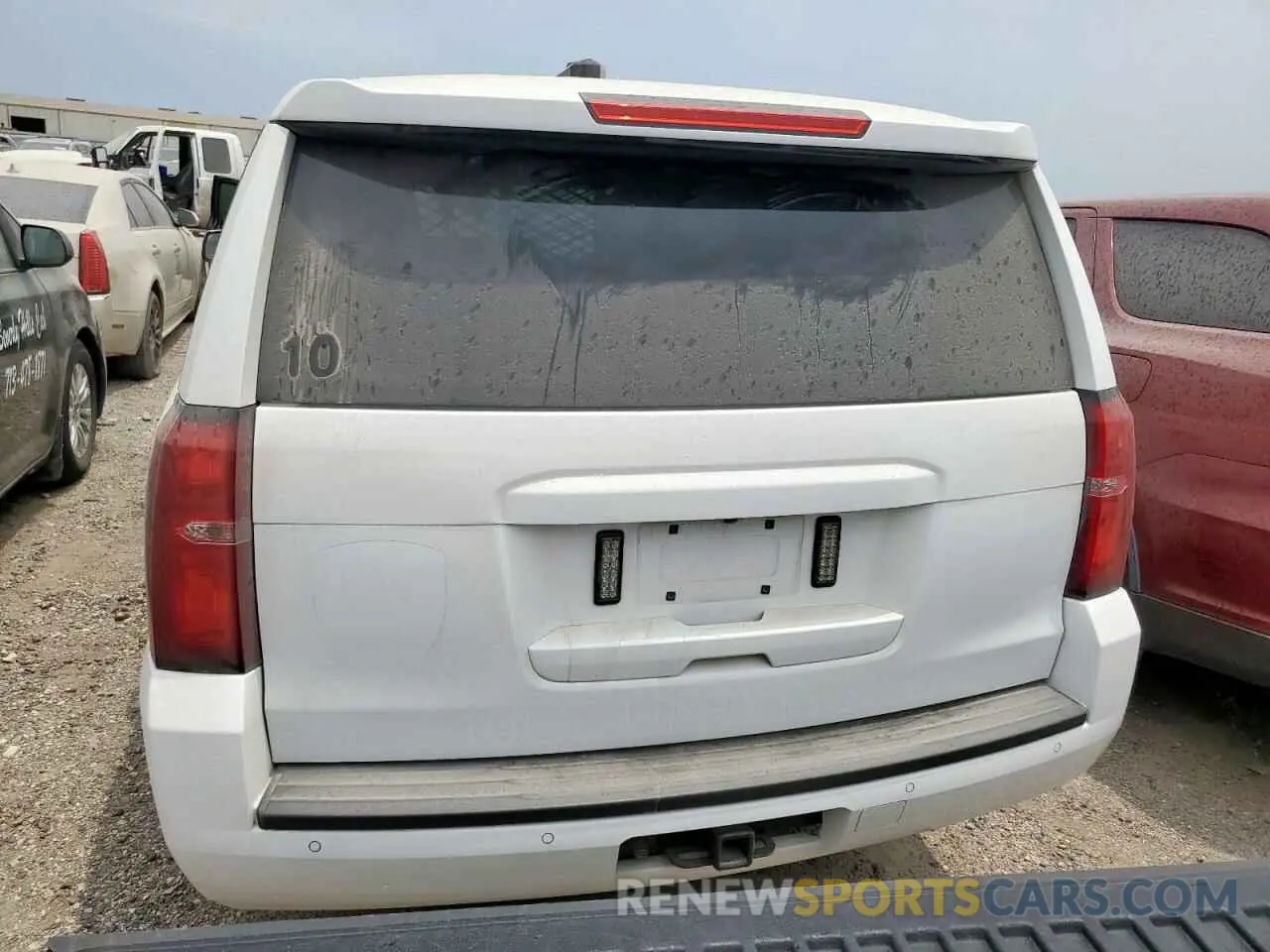 6 Photograph of a damaged car 1GNLCDEC9LR217651 CHEVROLET TAHOE 2020