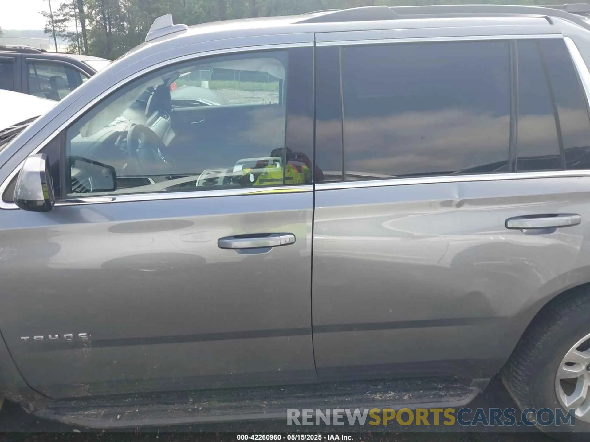 14 Photograph of a damaged car 1GNSCAEC3LR296986 CHEVROLET TAHOE 2020