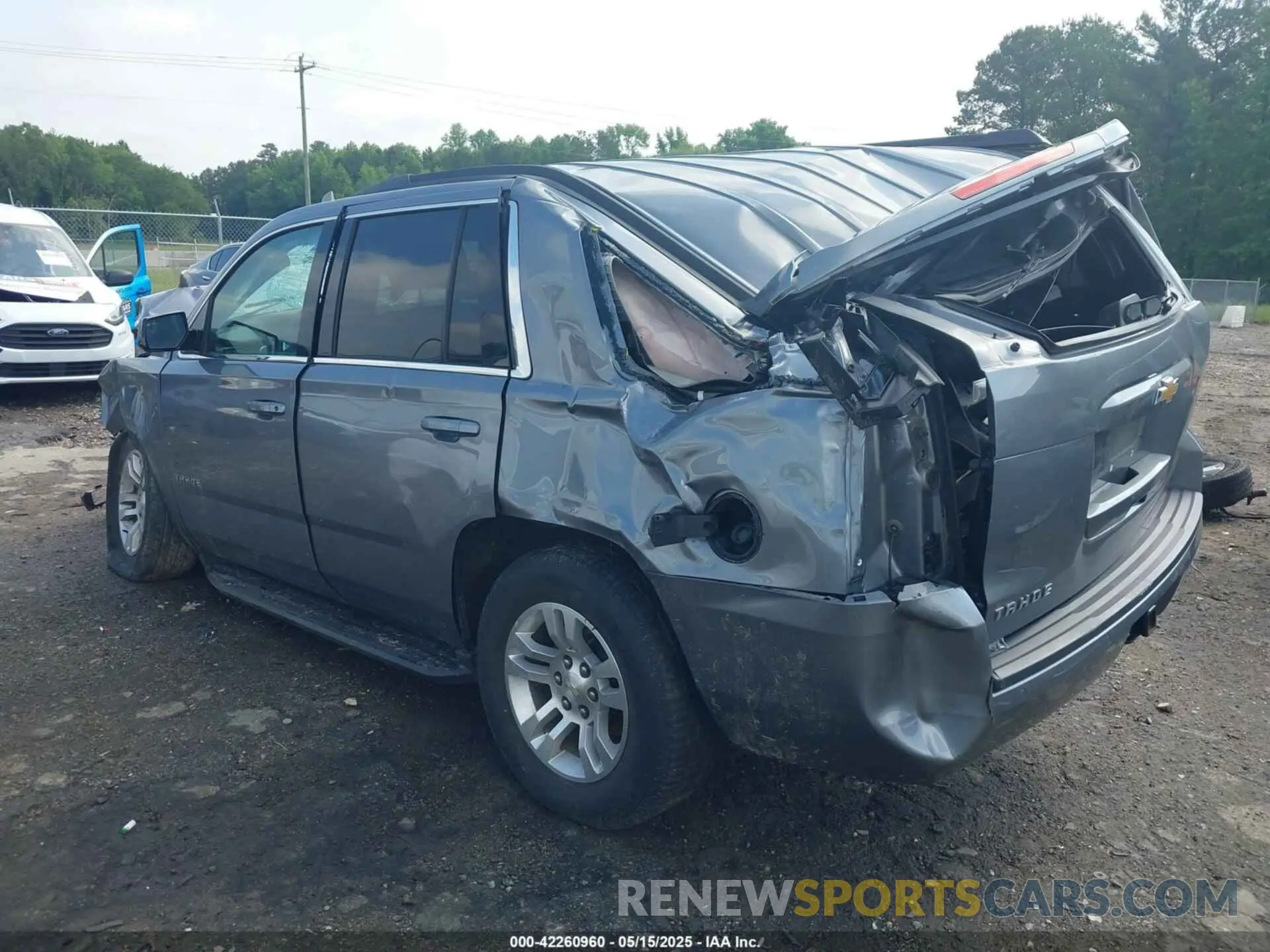 3 Photograph of a damaged car 1GNSCAEC3LR296986 CHEVROLET TAHOE 2020