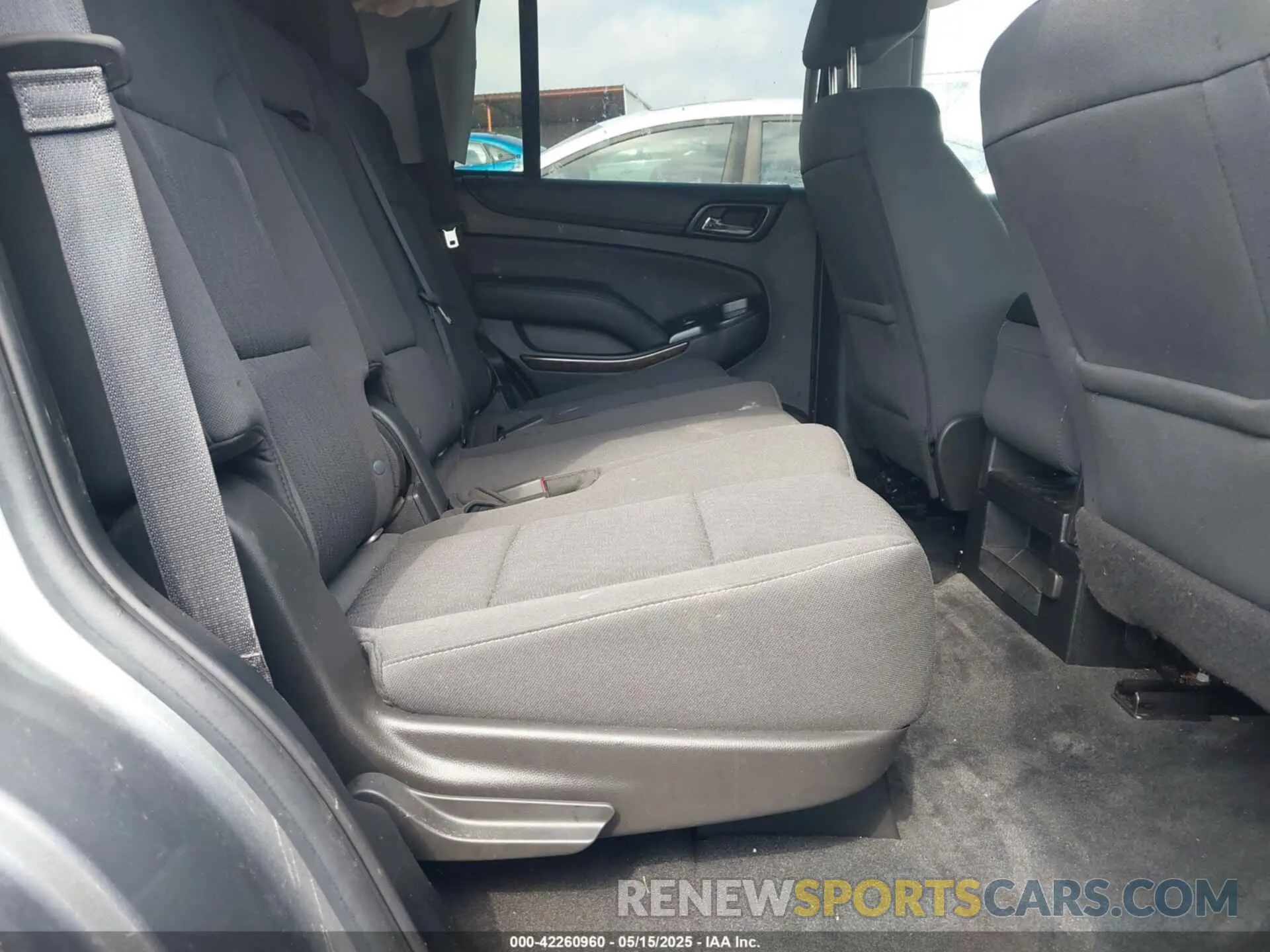 8 Photograph of a damaged car 1GNSCAEC3LR296986 CHEVROLET TAHOE 2020