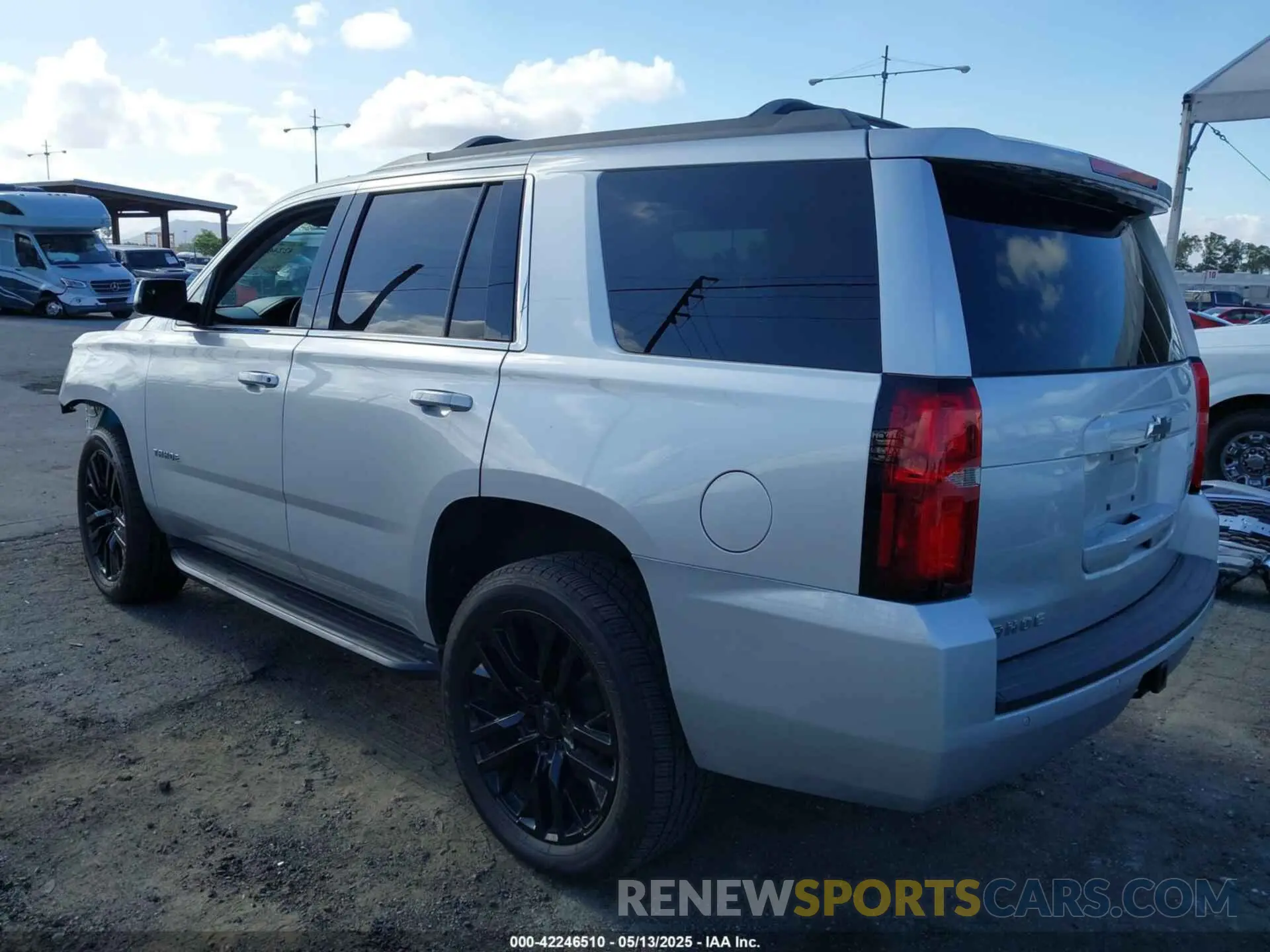 3 Photograph of a damaged car 1GNSCAKC2LR227856 CHEVROLET TAHOE 2020
