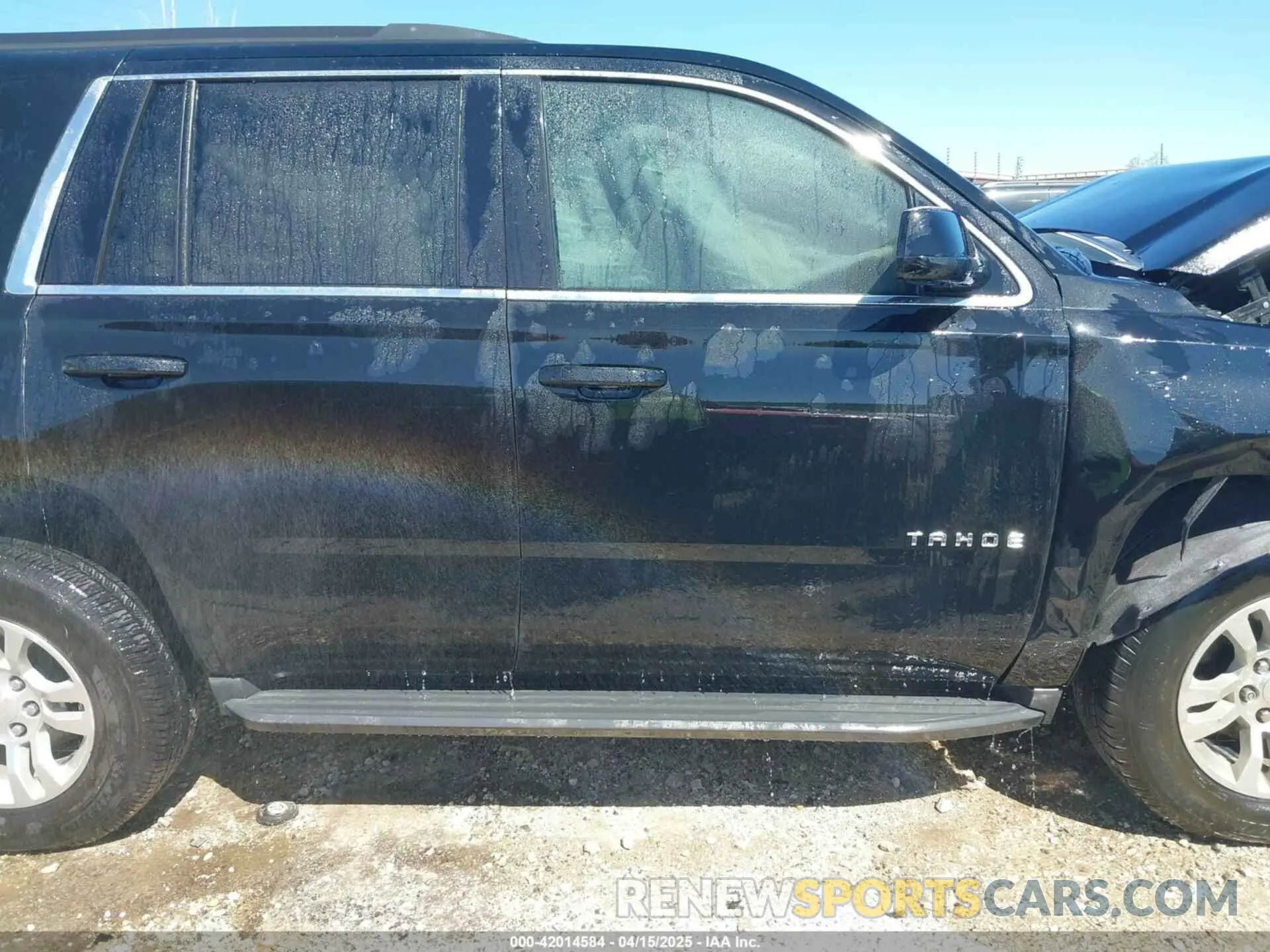 13 Photograph of a damaged car 1GNSCAKC6LR293472 CHEVROLET TAHOE 2020