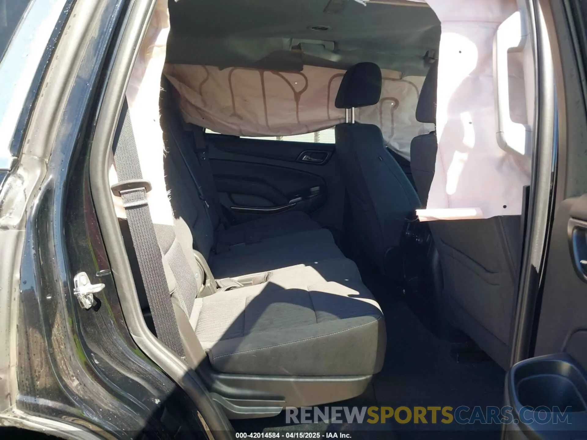 8 Photograph of a damaged car 1GNSCAKC6LR293472 CHEVROLET TAHOE 2020
