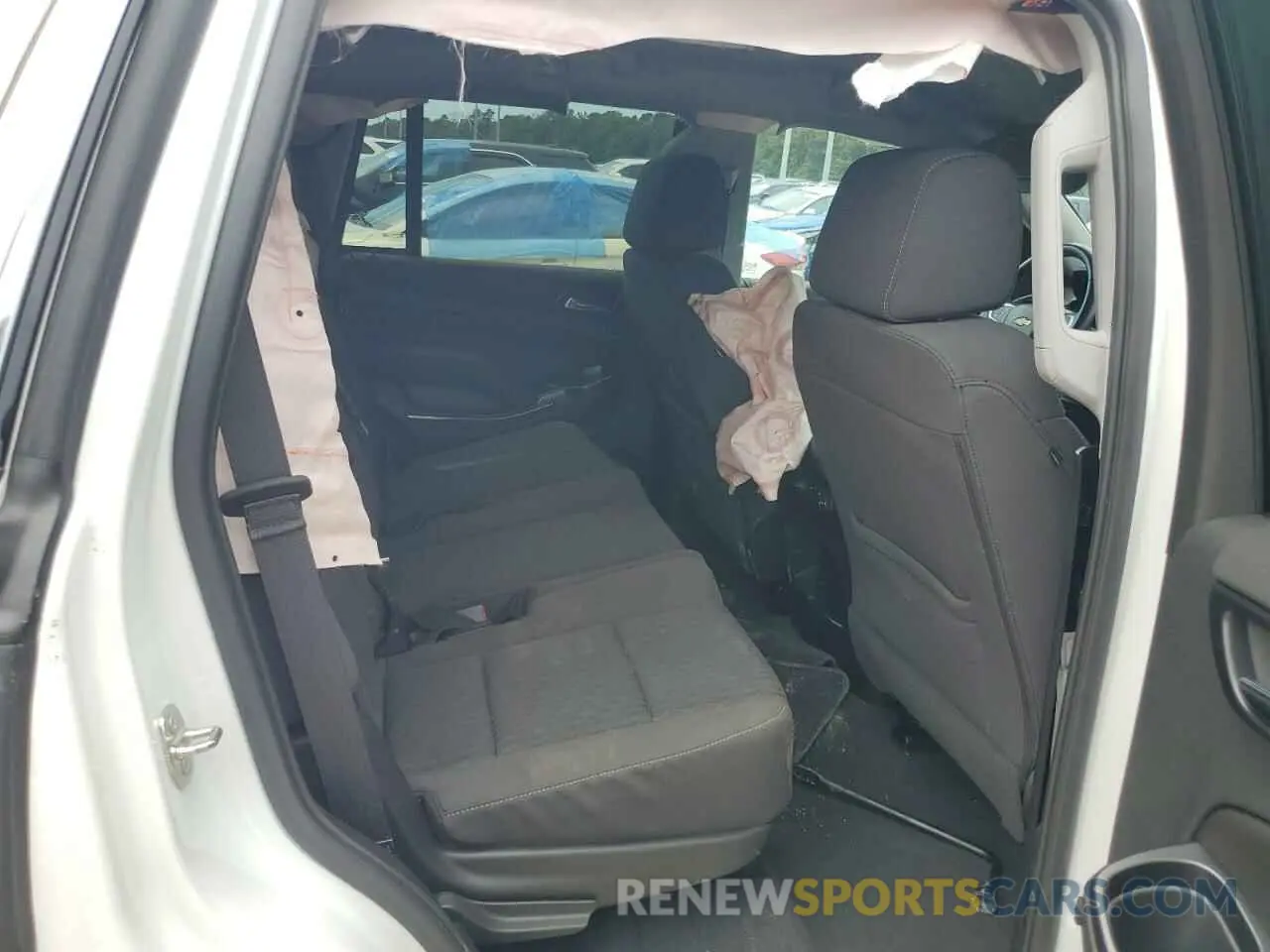 11 Photograph of a damaged car 1GNSCAKC8LR136896 CHEVROLET TAHOE 2020