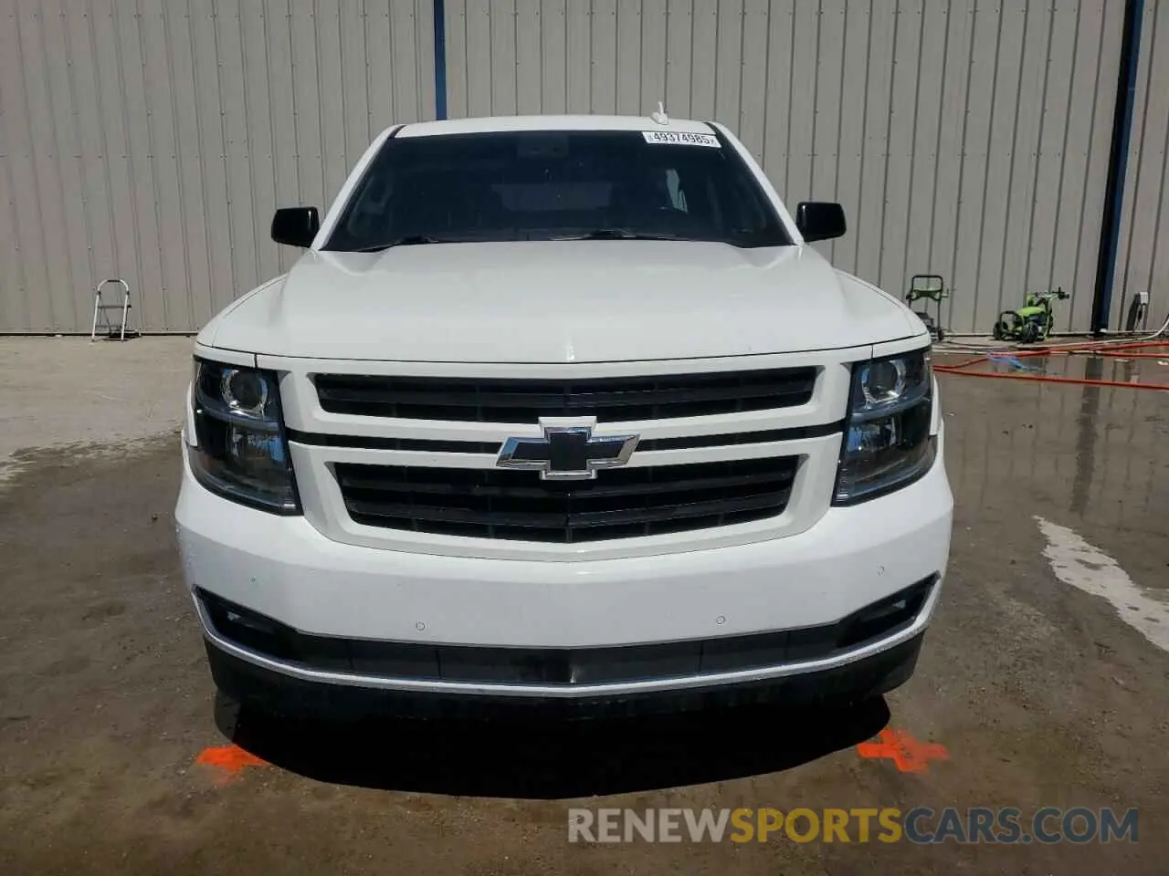 5 Photograph of a damaged car 1GNSCBKC2LR129240 CHEVROLET TAHOE 2020