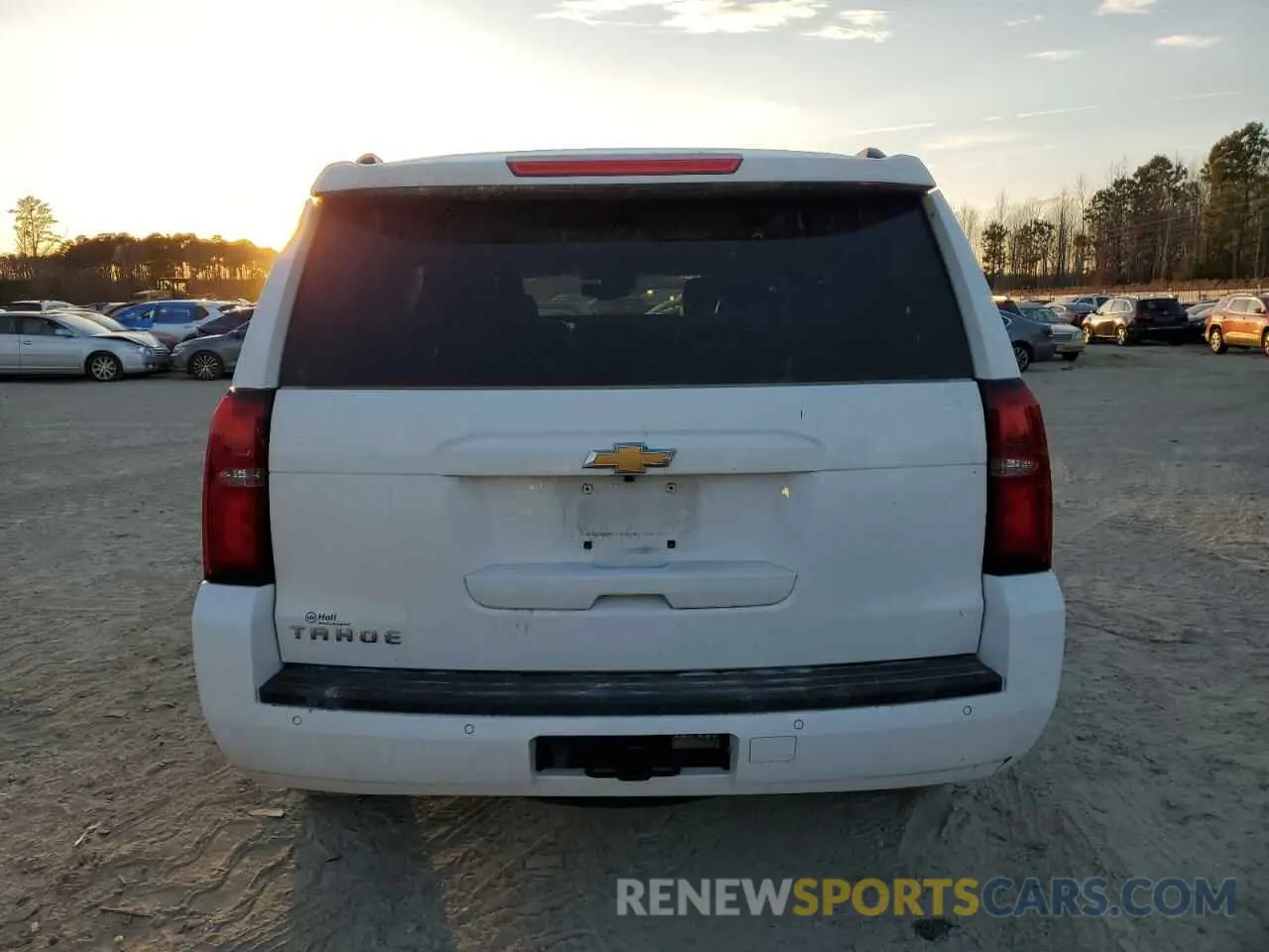 6 Photograph of a damaged car 1GNSCBKC3LR121275 CHEVROLET TAHOE 2020