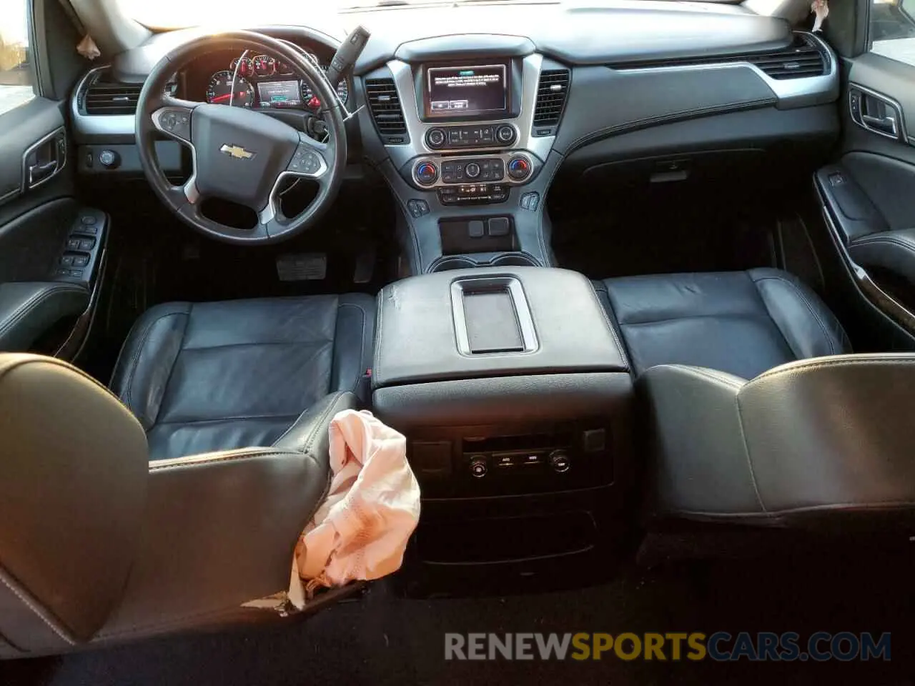 8 Photograph of a damaged car 1GNSCBKC3LR121275 CHEVROLET TAHOE 2020