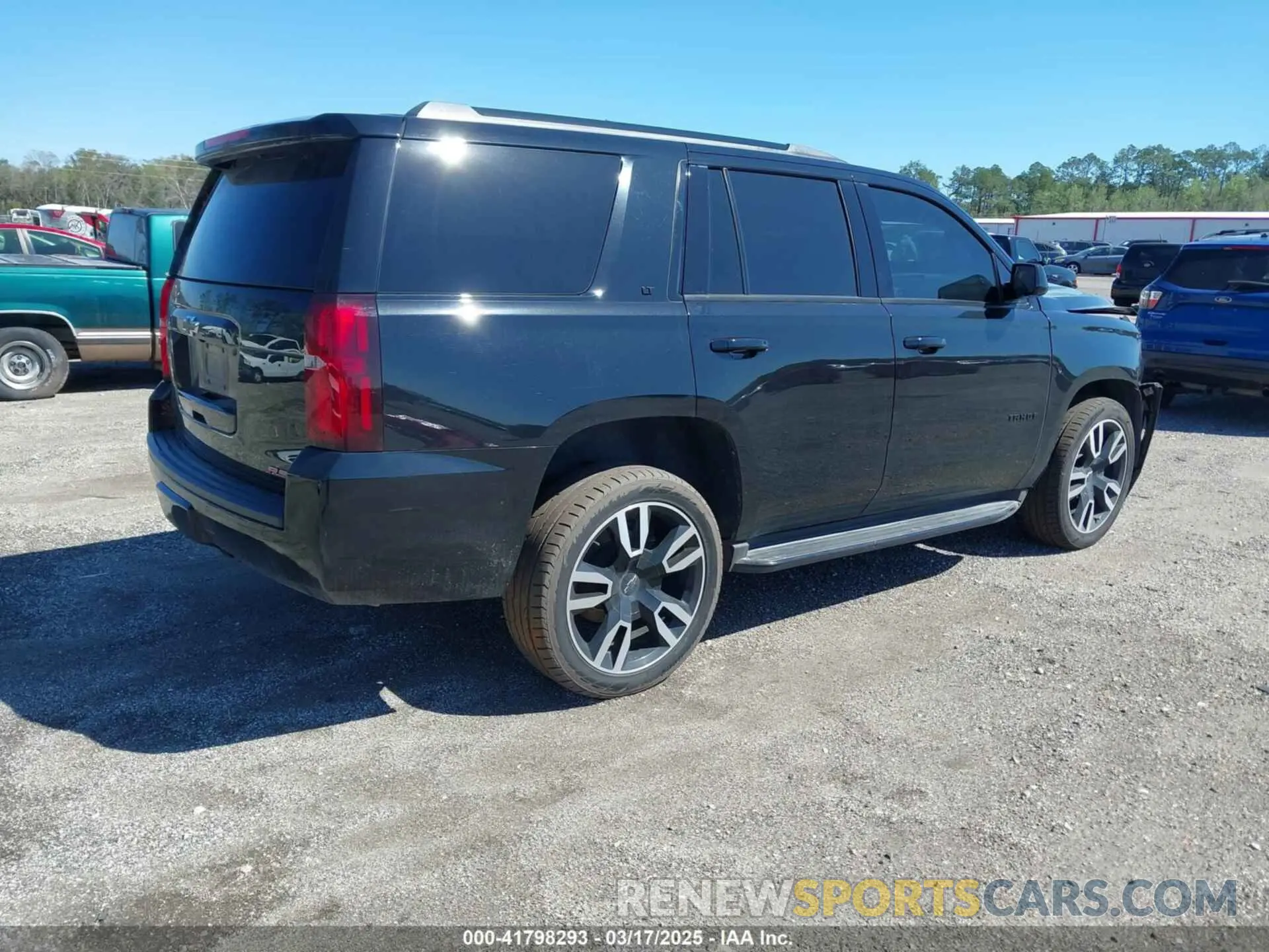 4 Photograph of a damaged car 1GNSCBKC3LR133202 CHEVROLET TAHOE 2020