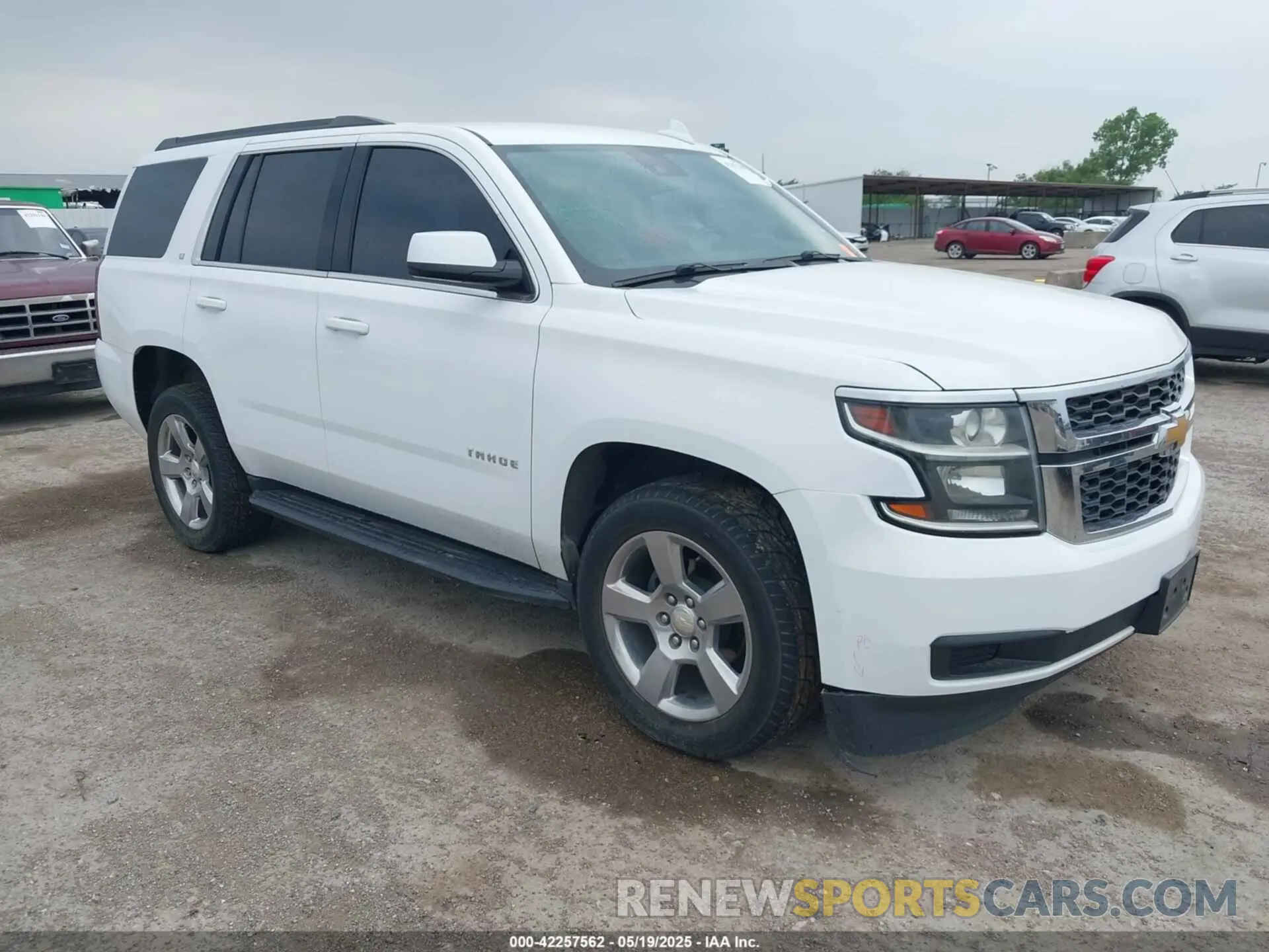 1 Photograph of a damaged car 1GNSCBKC4LR140921 CHEVROLET TAHOE 2020