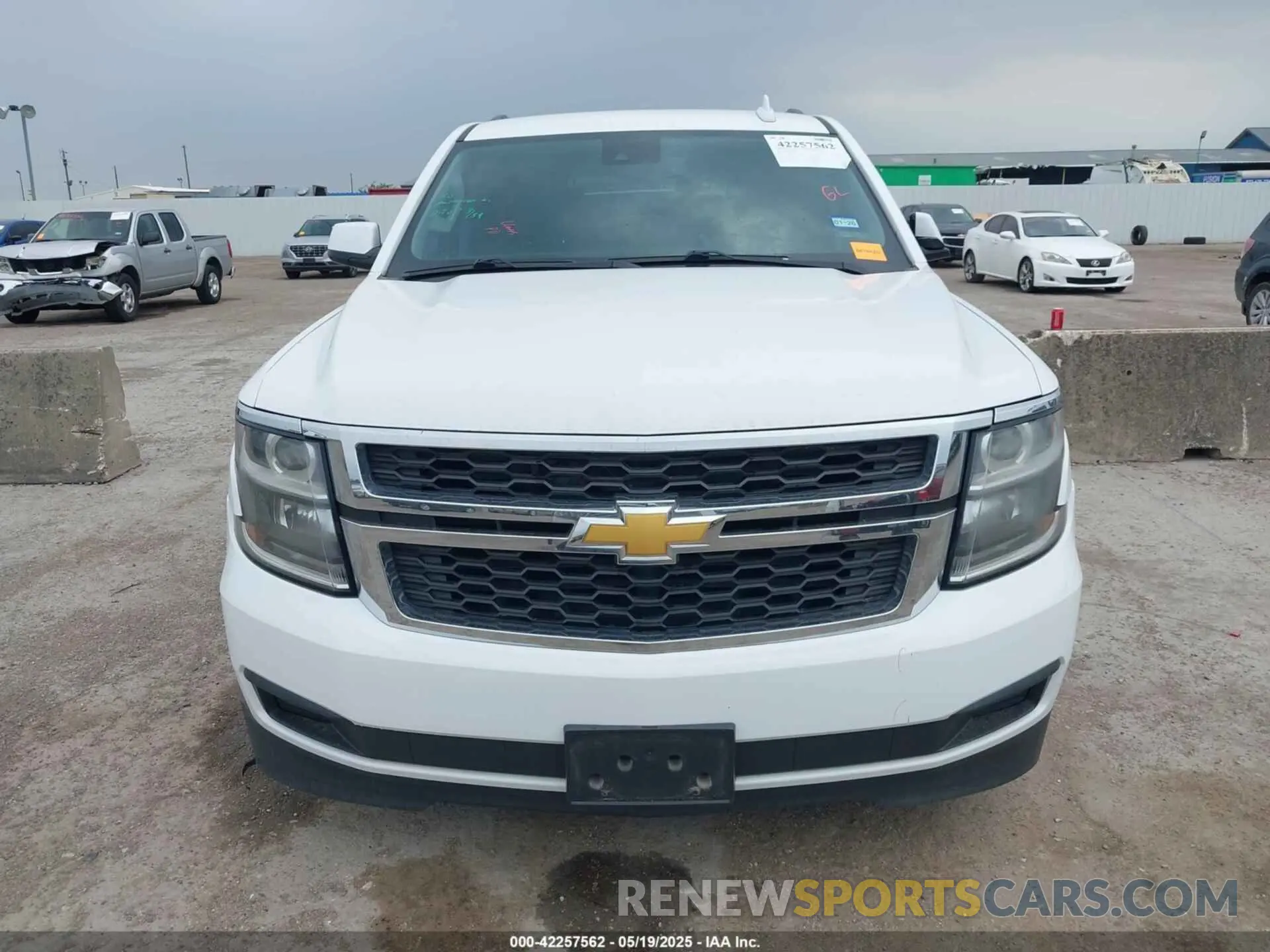 12 Photograph of a damaged car 1GNSCBKC4LR140921 CHEVROLET TAHOE 2020