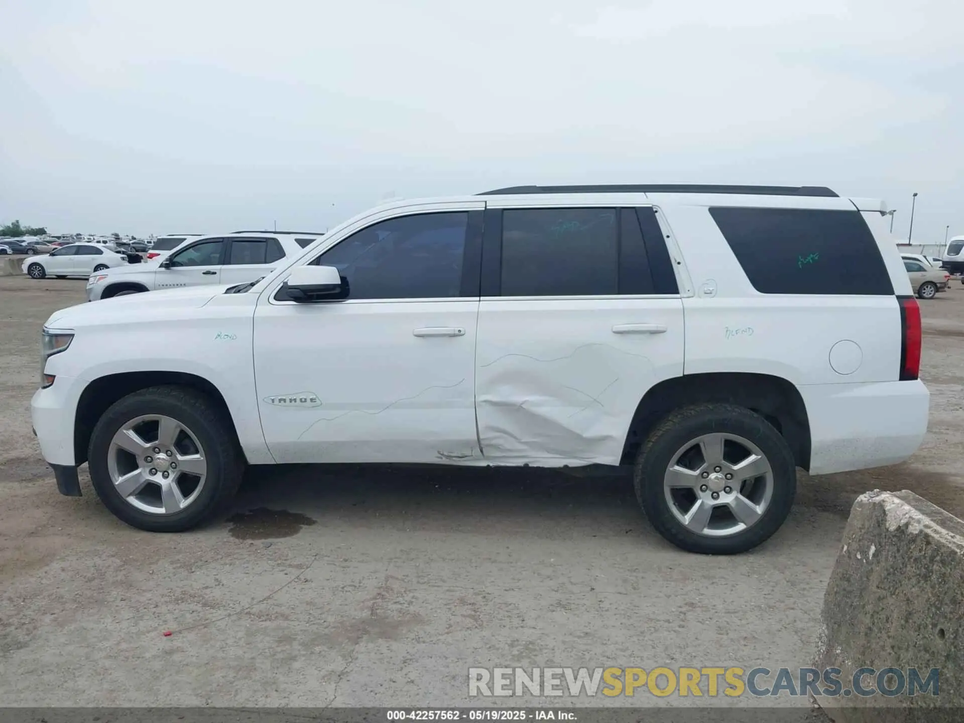 14 Photograph of a damaged car 1GNSCBKC4LR140921 CHEVROLET TAHOE 2020