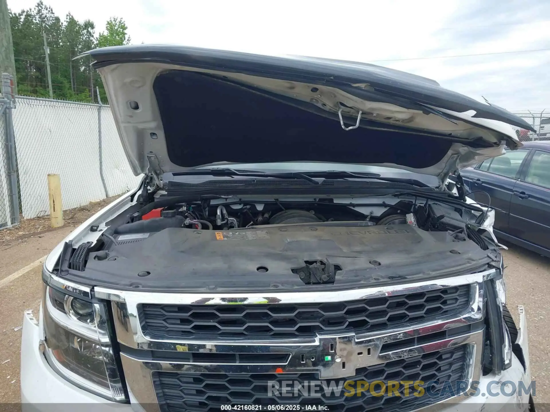 10 Photograph of a damaged car 1GNSCBKC4LR181887 CHEVROLET TAHOE 2020