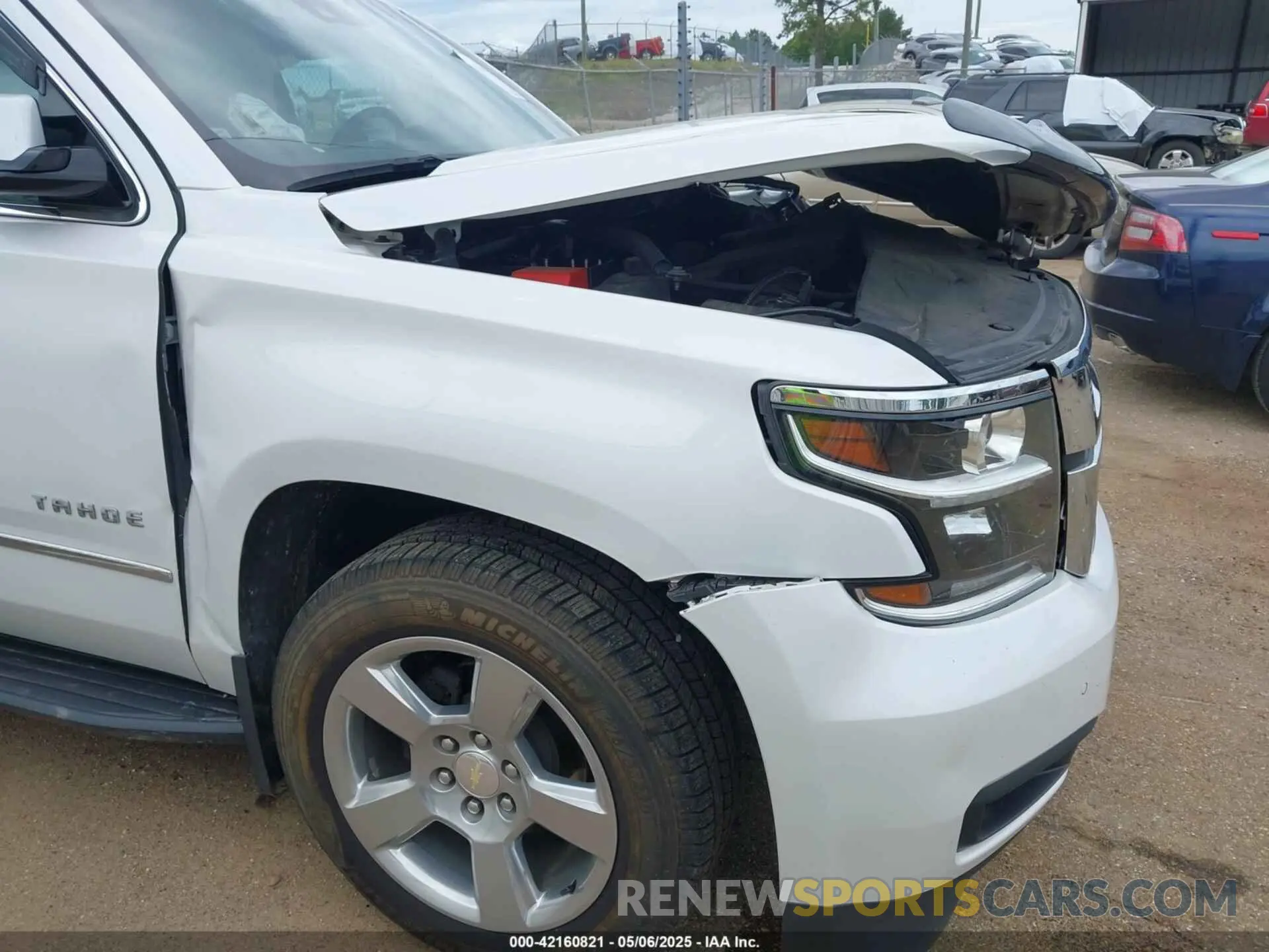 19 Photograph of a damaged car 1GNSCBKC4LR181887 CHEVROLET TAHOE 2020