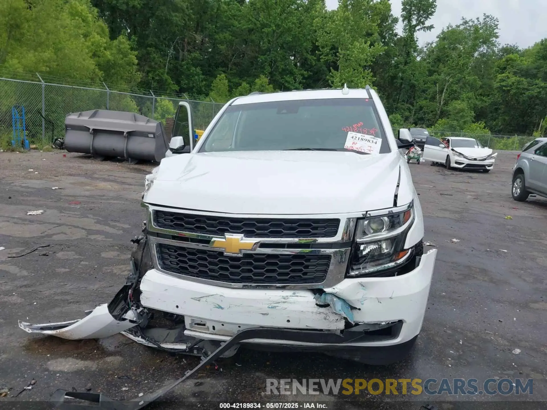 11 Photograph of a damaged car 1GNSCBKC5LR294926 CHEVROLET TAHOE 2020