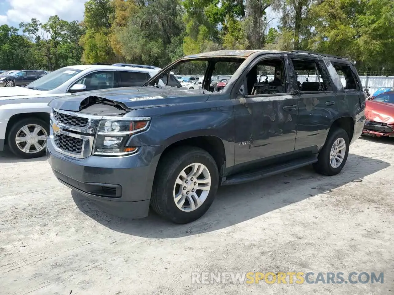 1 Photograph of a damaged car 1GNSCBKC5LR308288 CHEVROLET TAHOE 2020