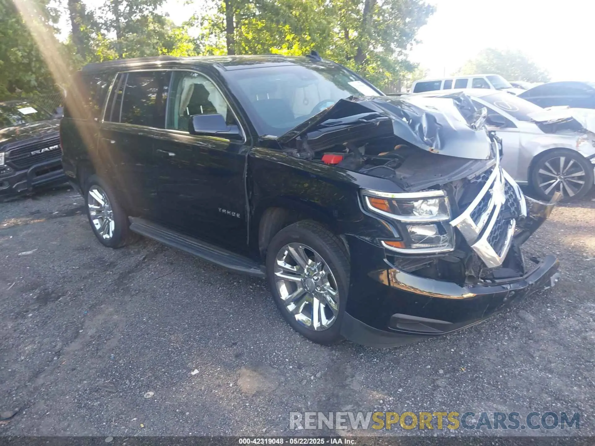 1 Photograph of a damaged car 1GNSCBKC6LR104941 CHEVROLET TAHOE 2020