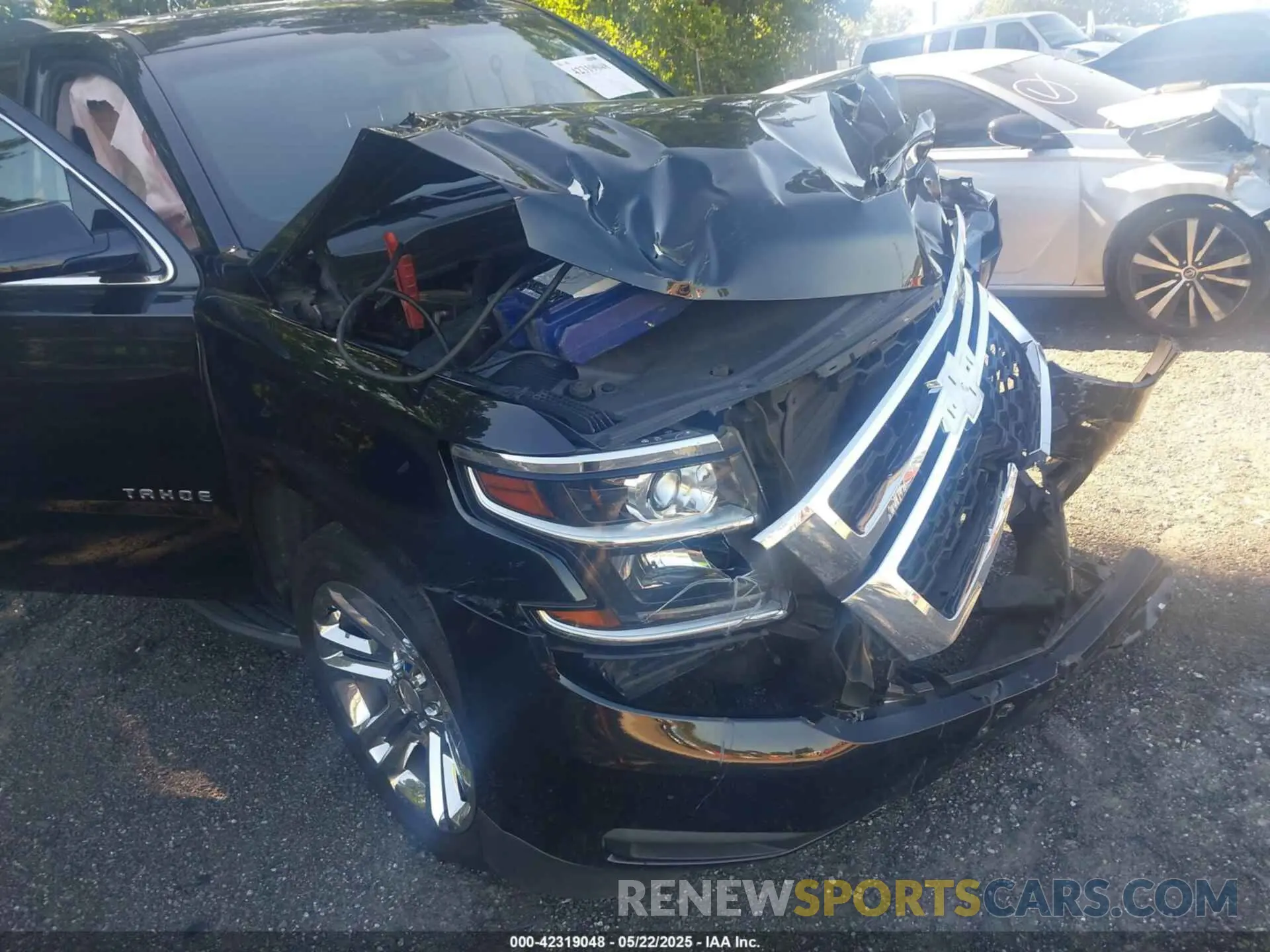 17 Photograph of a damaged car 1GNSCBKC6LR104941 CHEVROLET TAHOE 2020