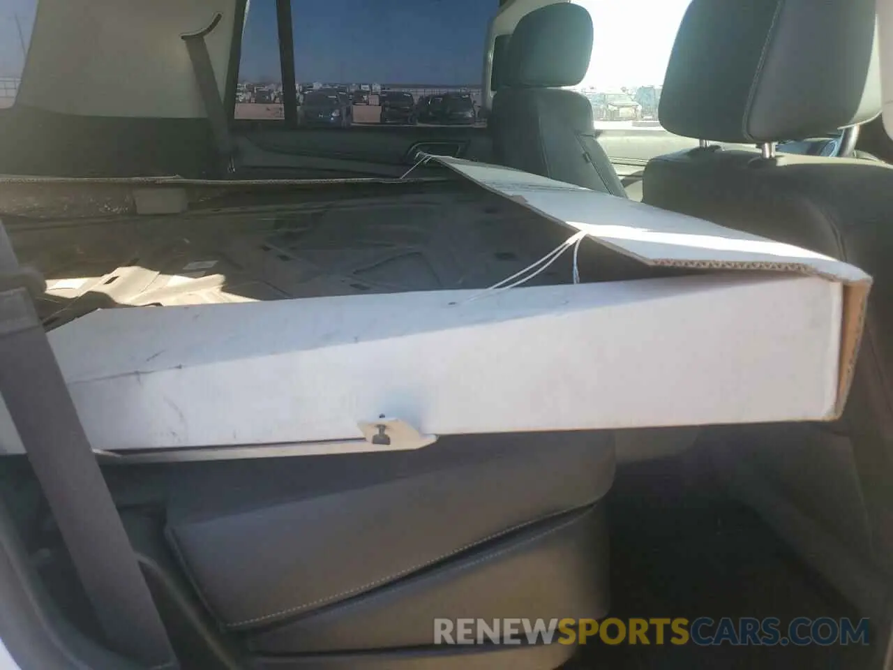 11 Photograph of a damaged car 1GNSCCKC8LR213794 CHEVROLET TAHOE 2020