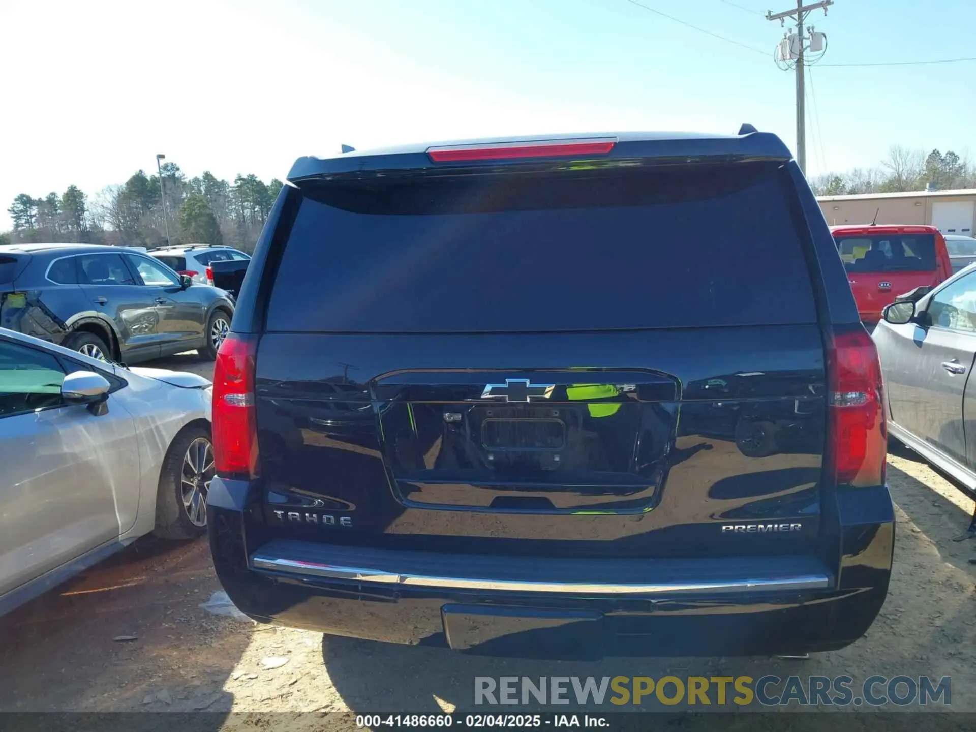 17 Photograph of a damaged car 1GNSCCKCXLR106732 CHEVROLET TAHOE 2020
