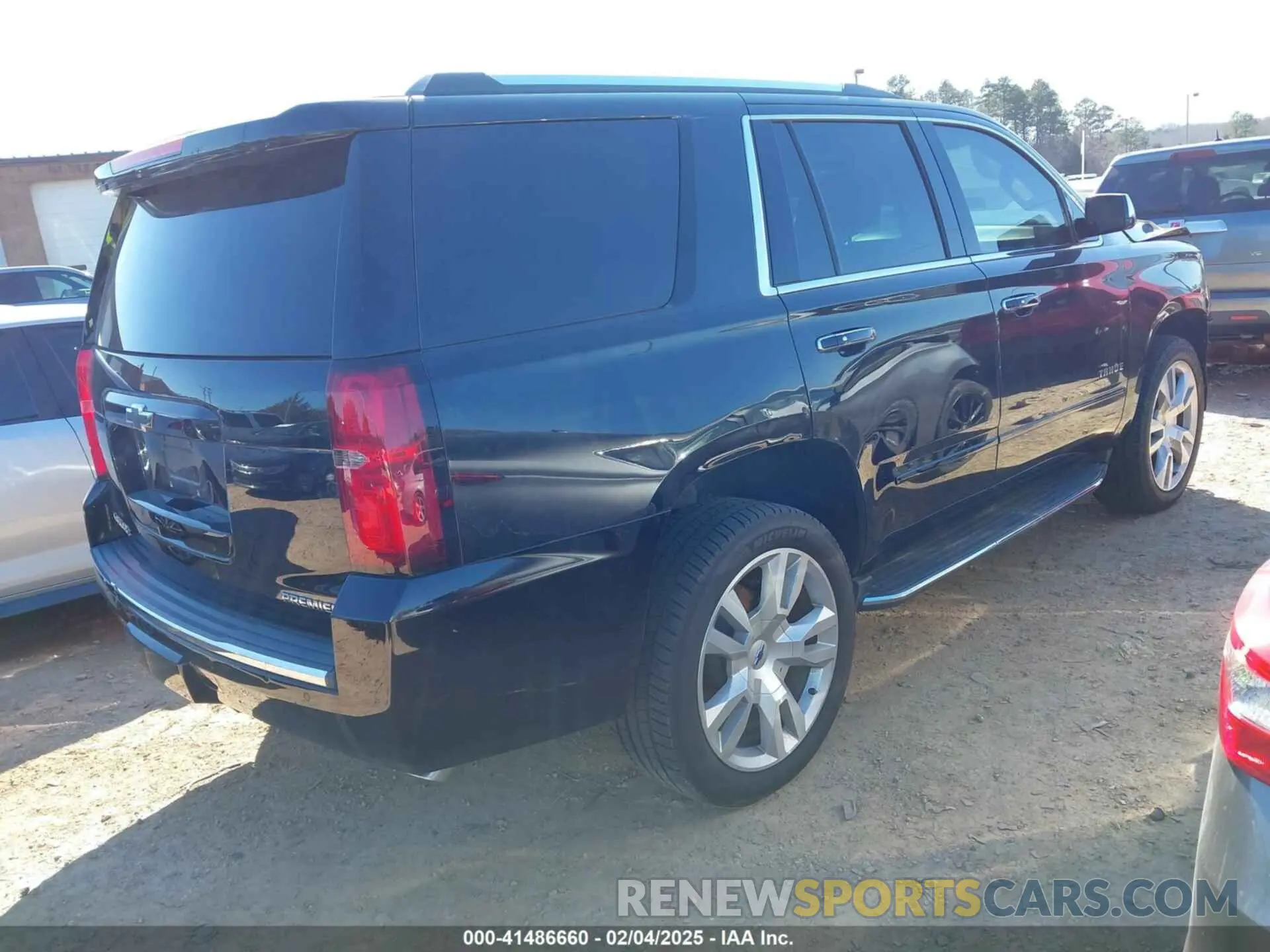 4 Photograph of a damaged car 1GNSCCKCXLR106732 CHEVROLET TAHOE 2020