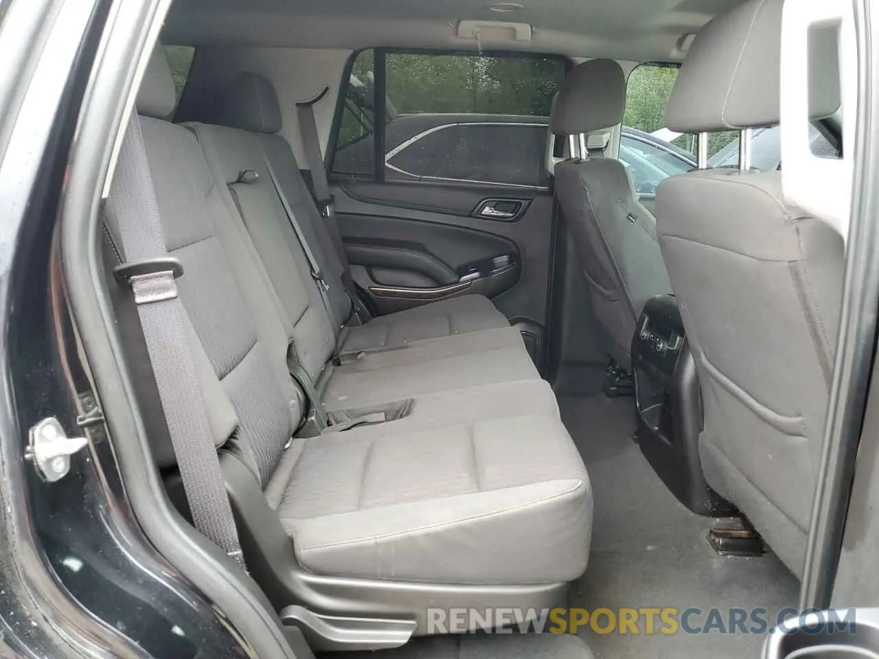 11 Photograph of a damaged car 1GNSKAKCXLR304282 CHEVROLET TAHOE 2020