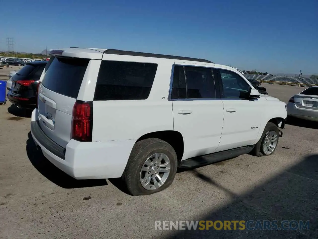 3 Photograph of a damaged car 1GNSKBKC0LR157427 CHEVROLET TAHOE 2020