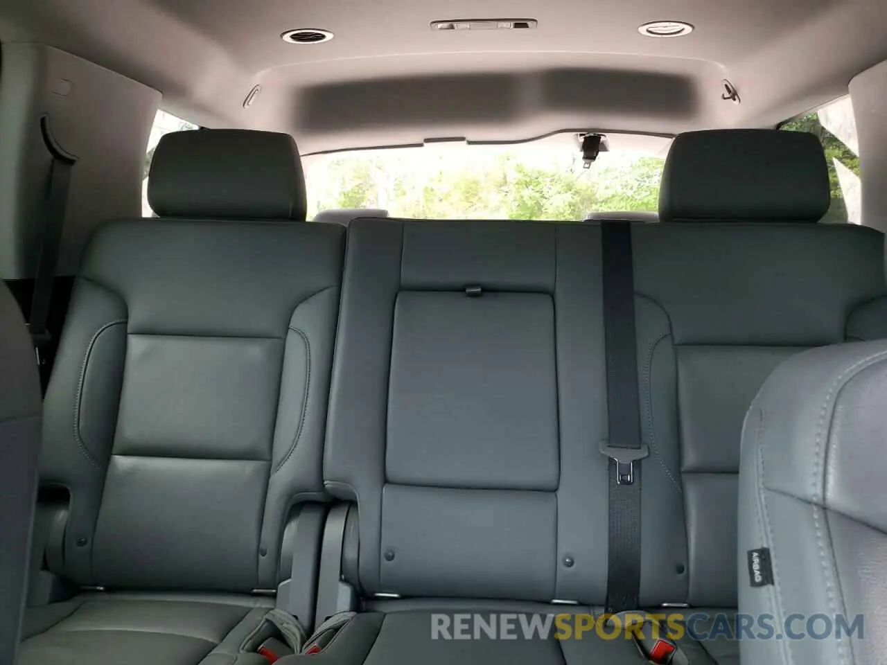 10 Photograph of a damaged car 1GNSKBKC0LR200082 CHEVROLET TAHOE 2020
