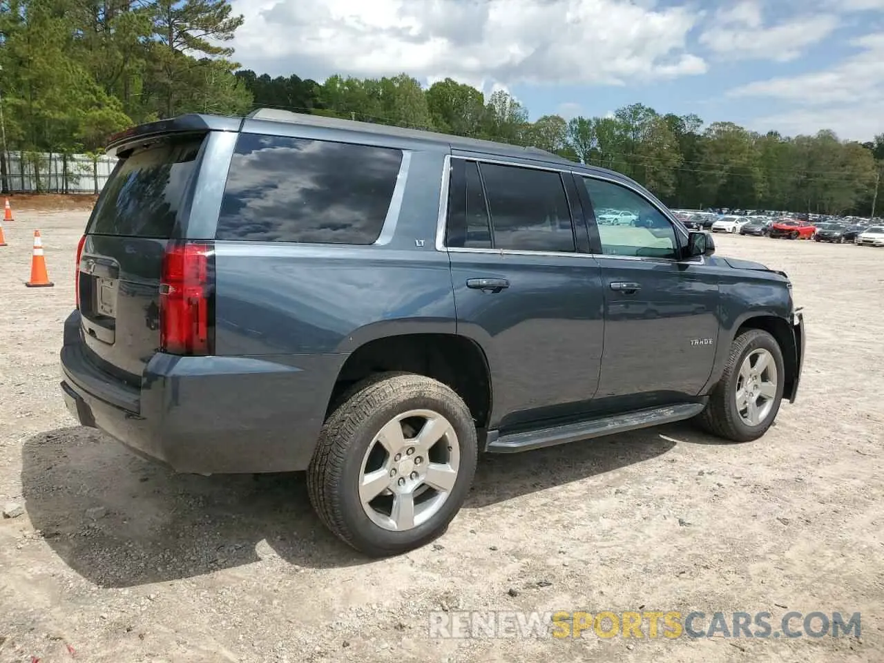 3 Photograph of a damaged car 1GNSKBKC0LR200082 CHEVROLET TAHOE 2020