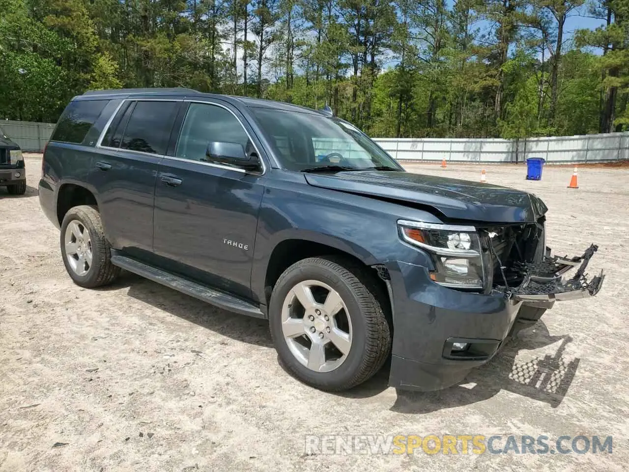 4 Photograph of a damaged car 1GNSKBKC0LR200082 CHEVROLET TAHOE 2020