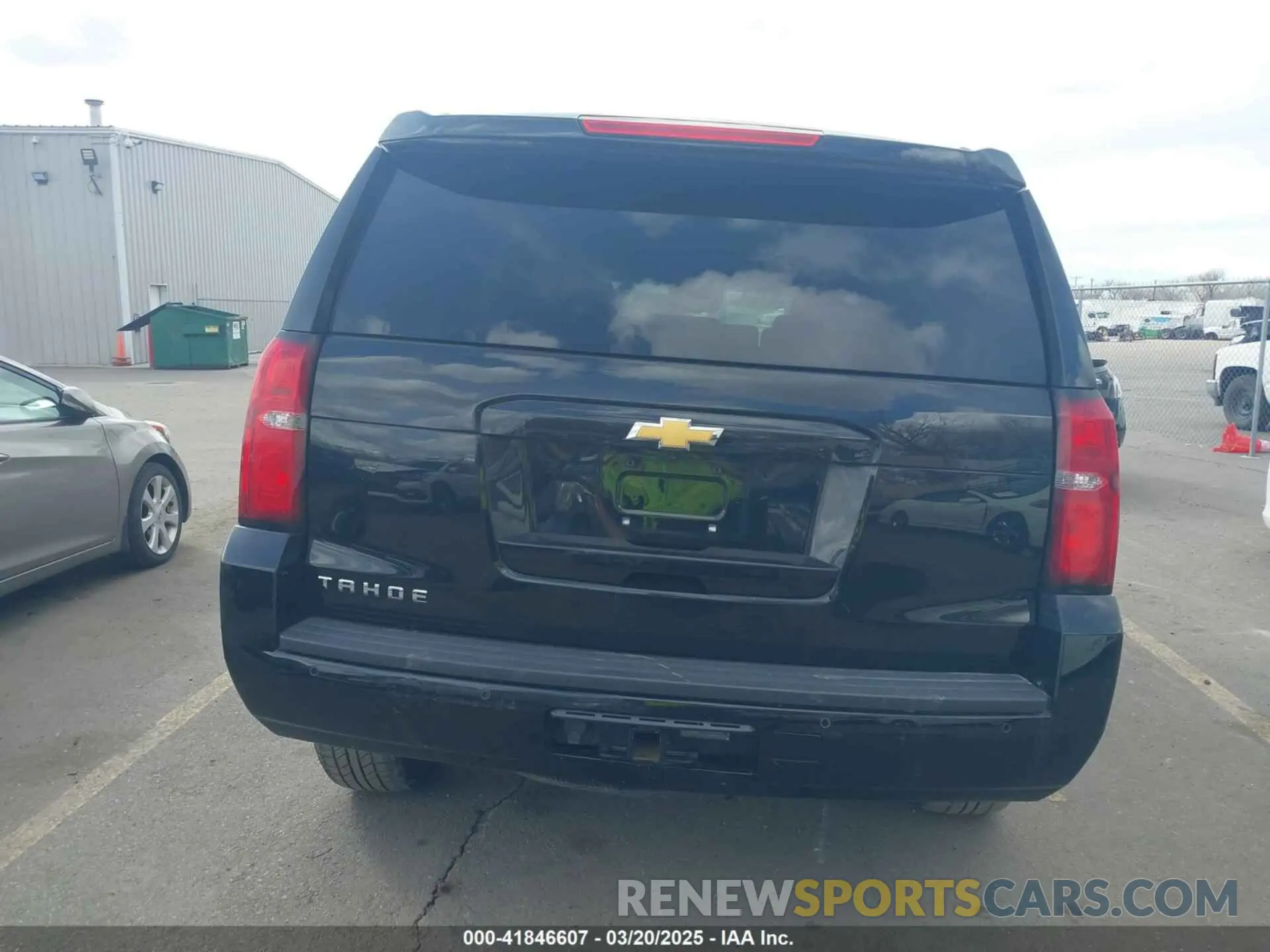 16 Photograph of a damaged car 1GNSKBKC0LR213608 CHEVROLET TAHOE 2020
