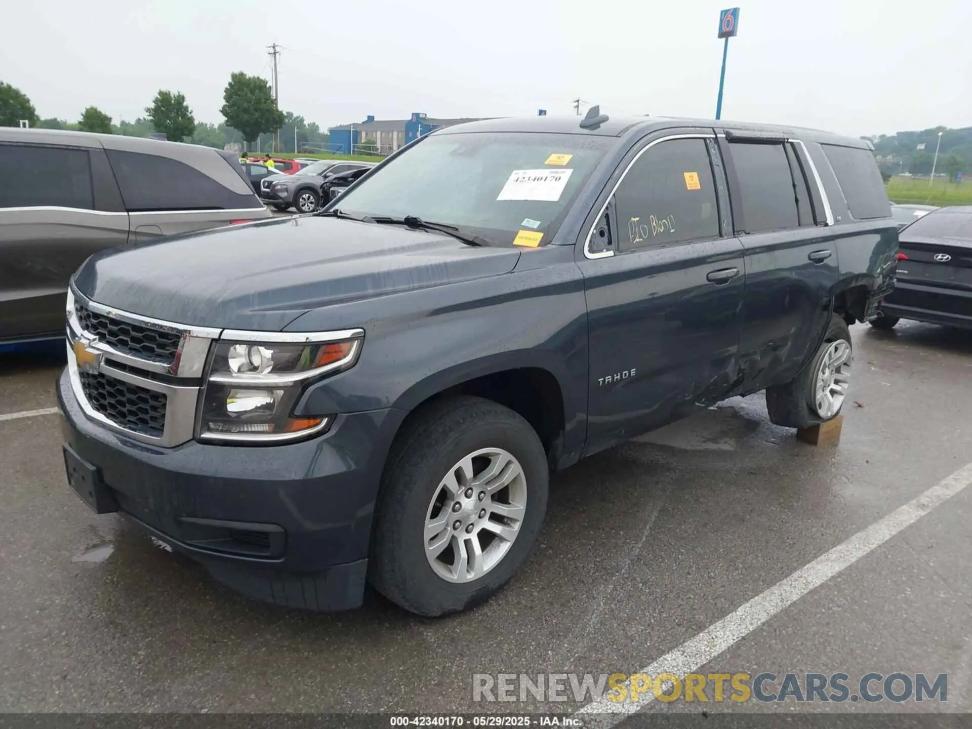 2 Photograph of a damaged car 1GNSKBKC1LR102565 CHEVROLET TAHOE 2020