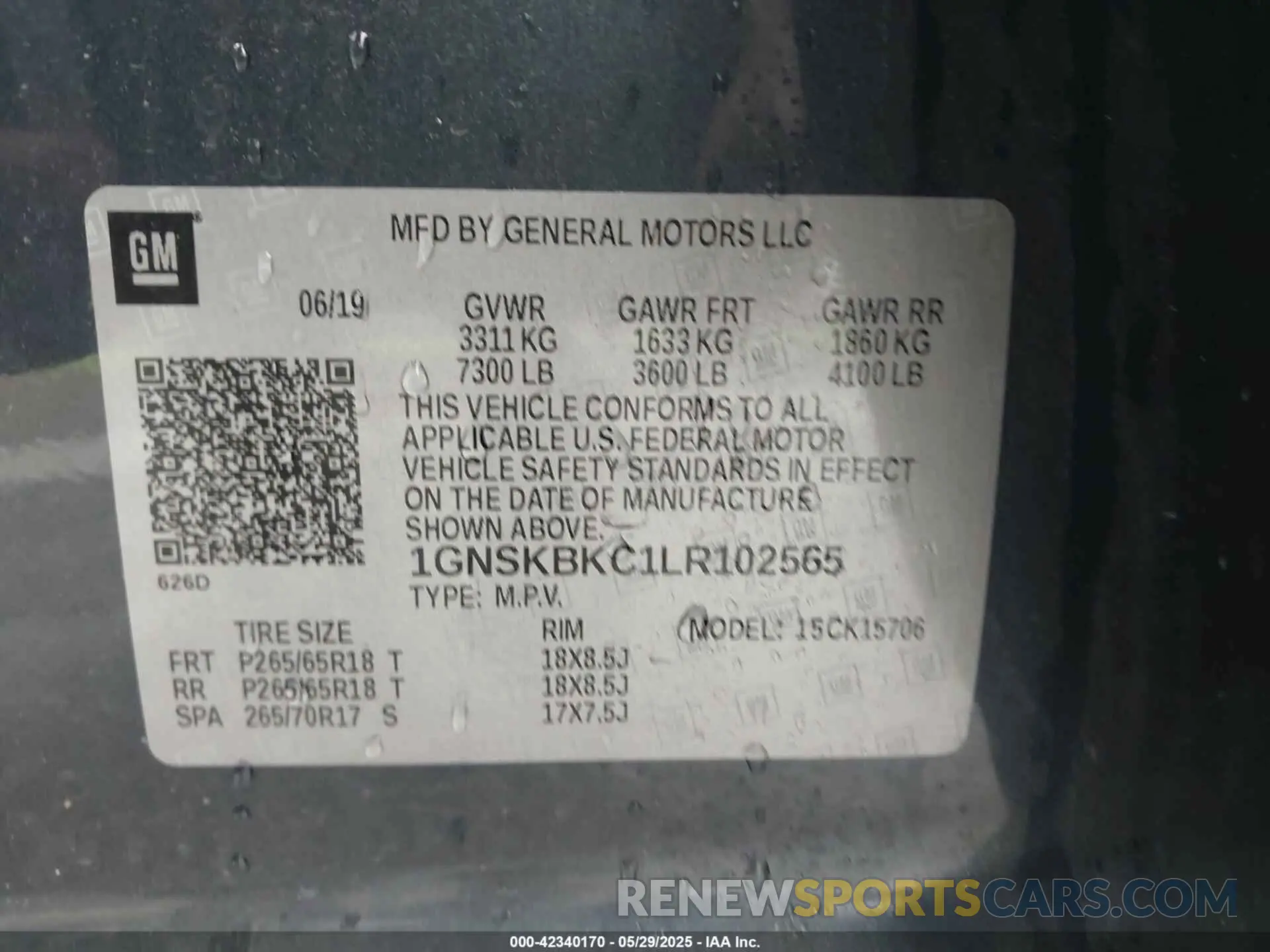 9 Photograph of a damaged car 1GNSKBKC1LR102565 CHEVROLET TAHOE 2020