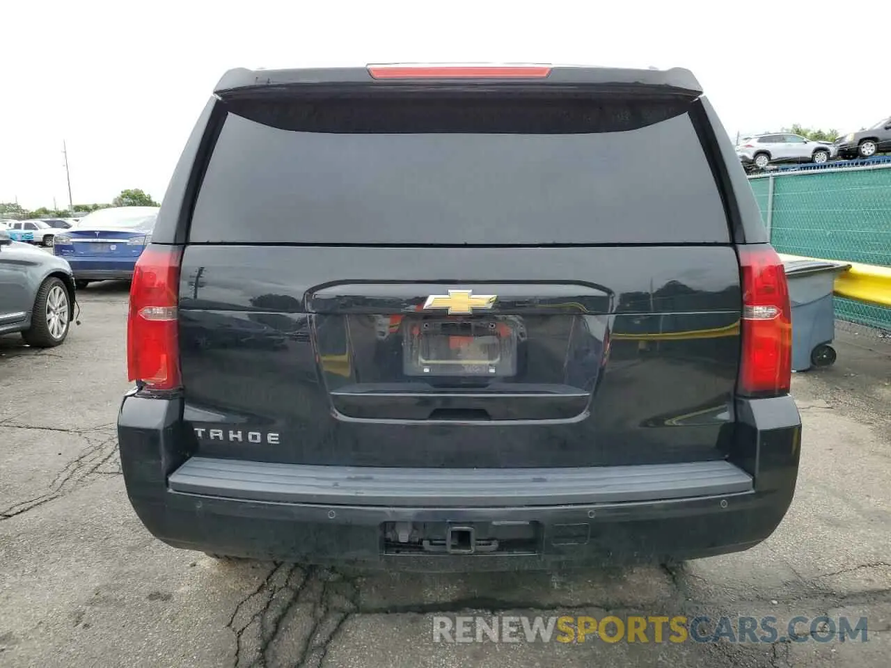 6 Photograph of a damaged car 1GNSKBKC1LR129684 CHEVROLET TAHOE 2020