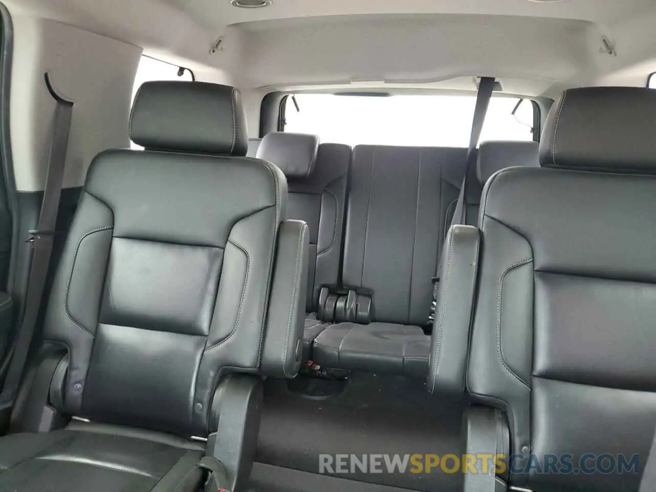 10 Photograph of a damaged car 1GNSKBKC3LR150178 CHEVROLET TAHOE 2020