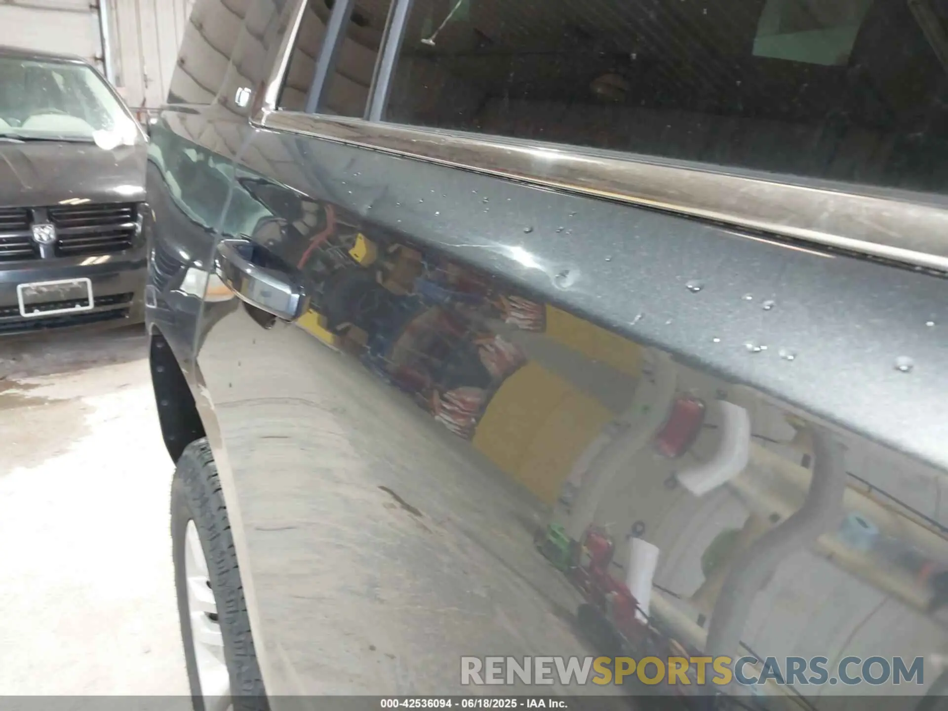 18 Photograph of a damaged car 1GNSKBKC3LR161181 CHEVROLET TAHOE 2020