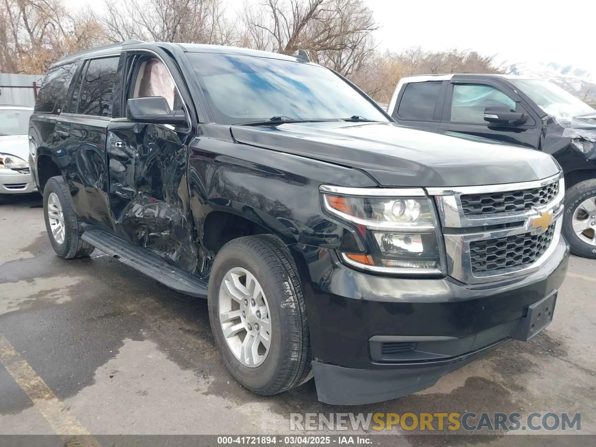 1 Photograph of a damaged car 1GNSKBKC4LR110000 CHEVROLET TAHOE 2020