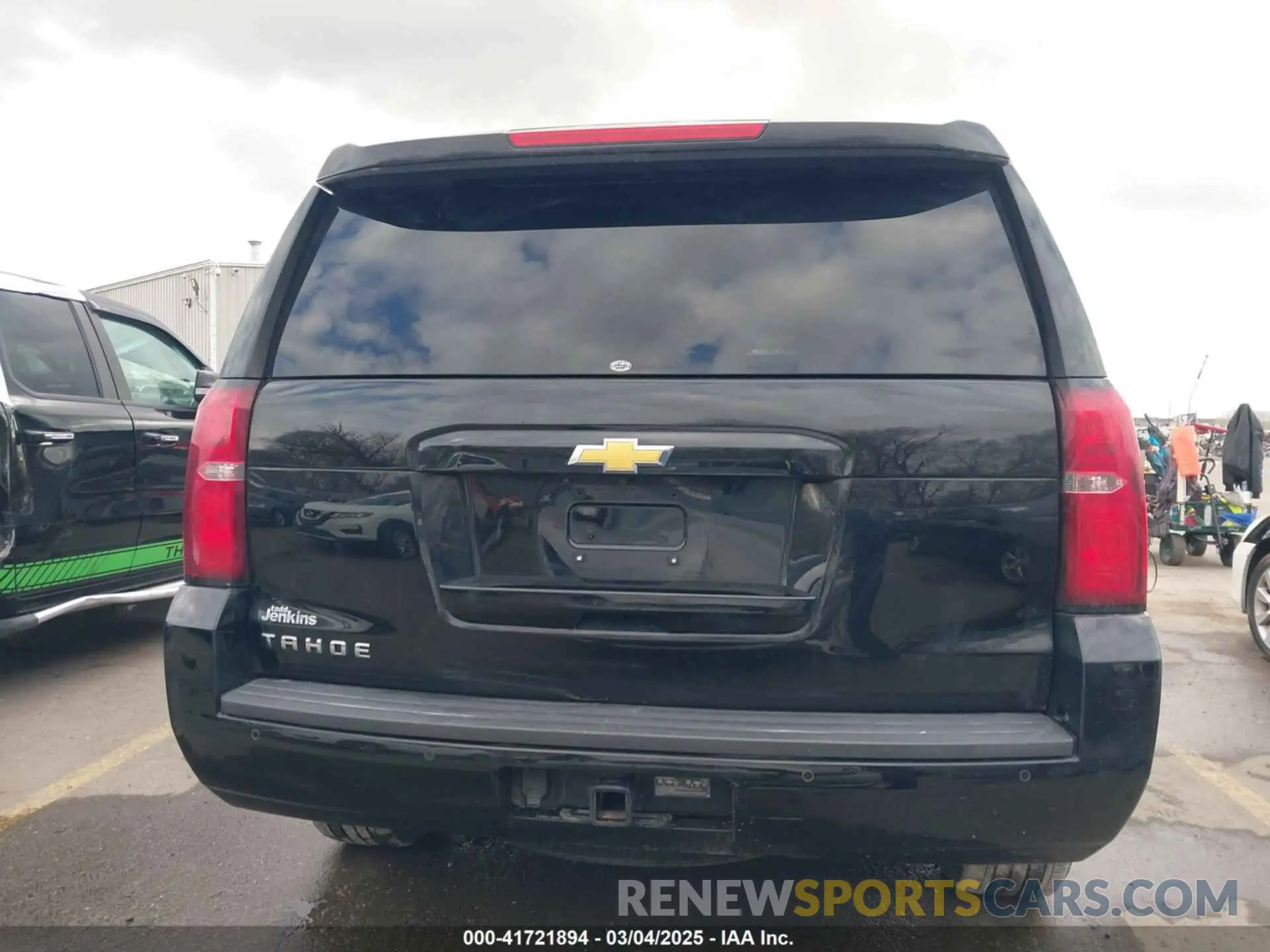 16 Photograph of a damaged car 1GNSKBKC4LR110000 CHEVROLET TAHOE 2020
