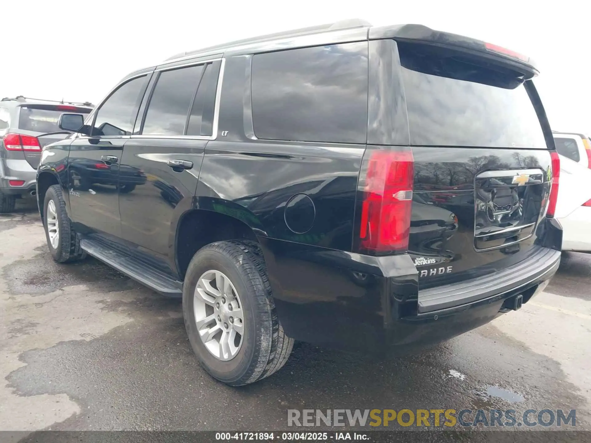 3 Photograph of a damaged car 1GNSKBKC4LR110000 CHEVROLET TAHOE 2020