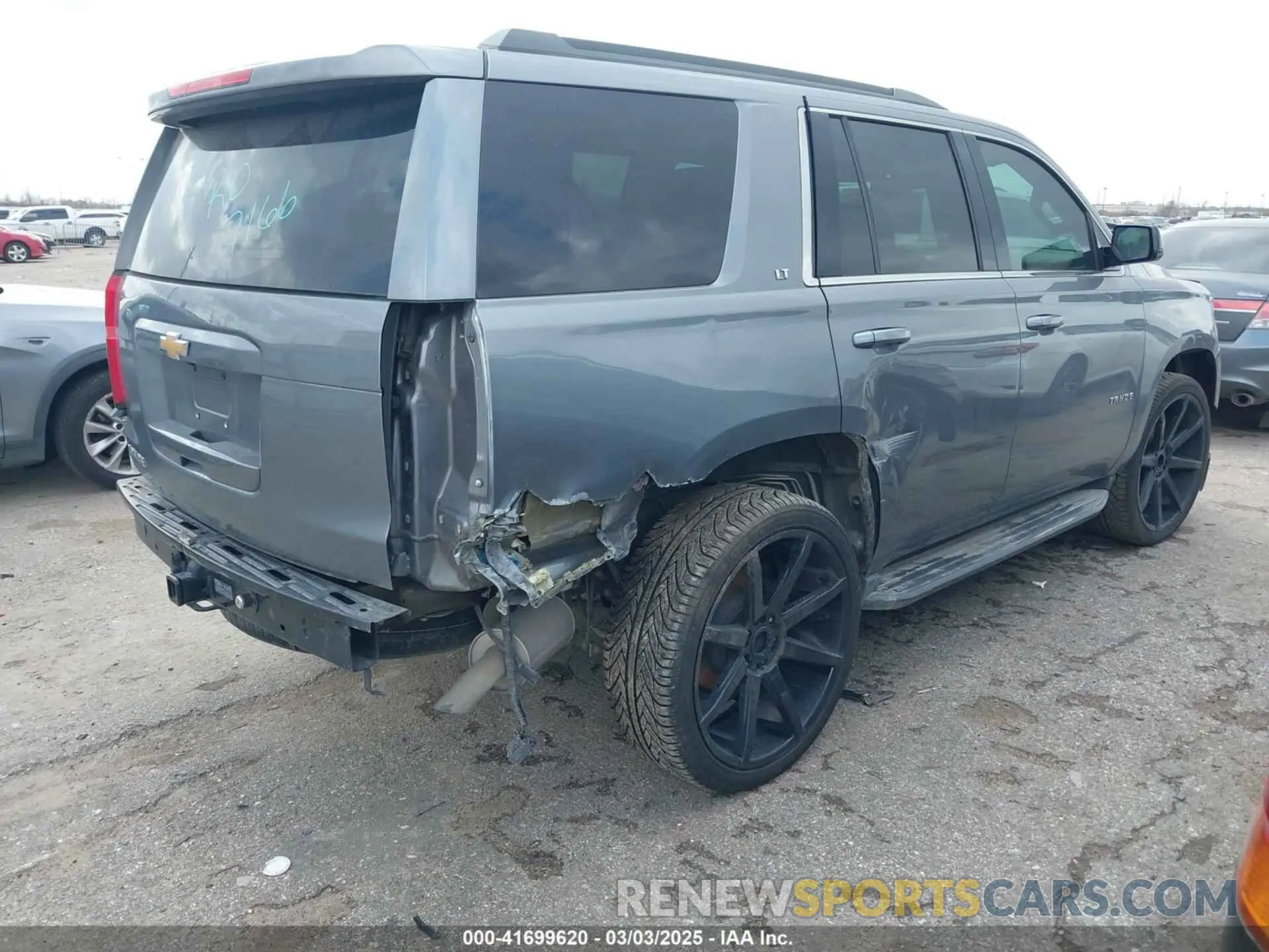 4 Photograph of a damaged car 1GNSKBKC4LR164705 CHEVROLET TAHOE 2020