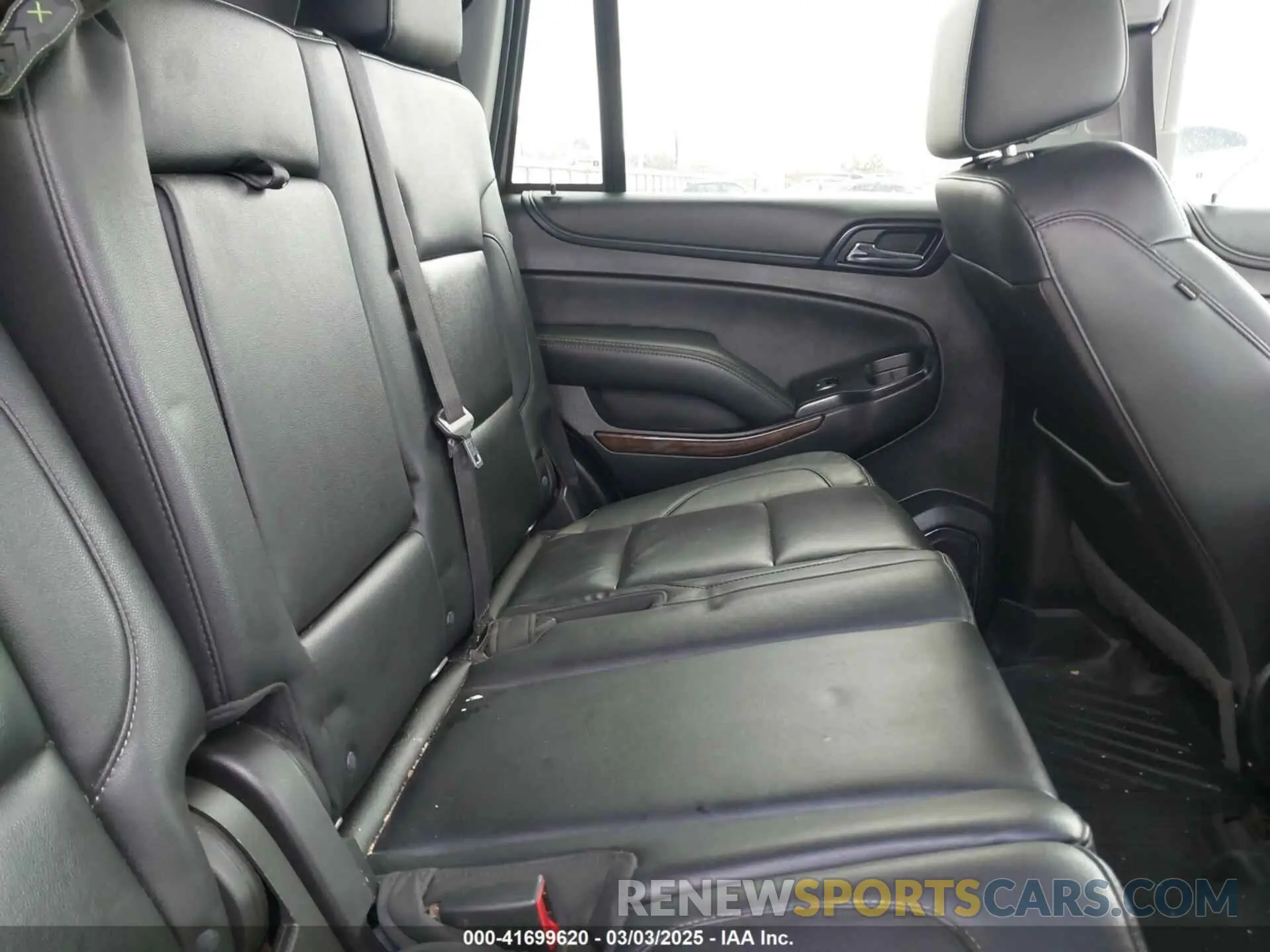 8 Photograph of a damaged car 1GNSKBKC4LR164705 CHEVROLET TAHOE 2020