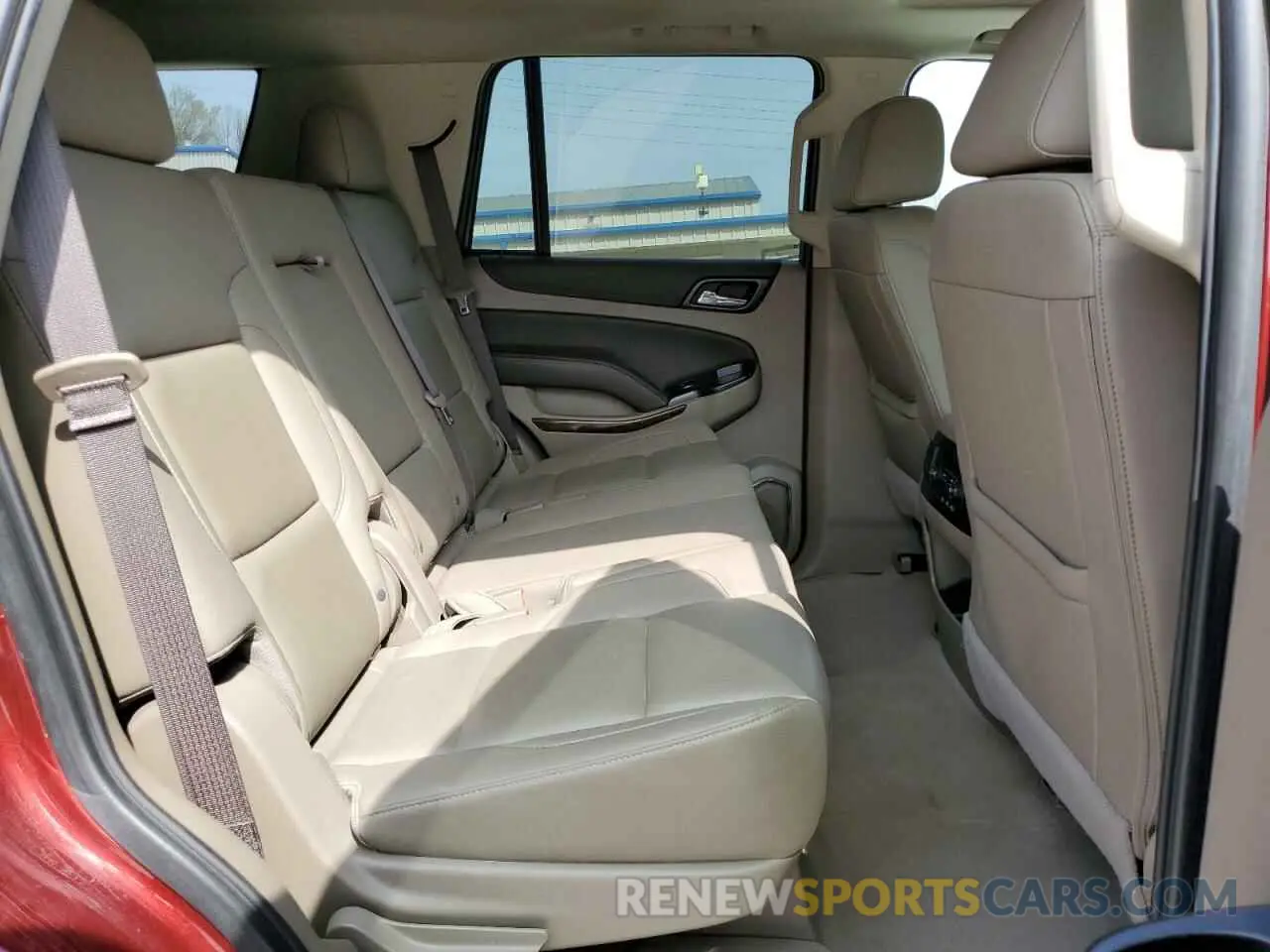 12 Photograph of a damaged car 1GNSKBKC5LR231618 CHEVROLET TAHOE 2020