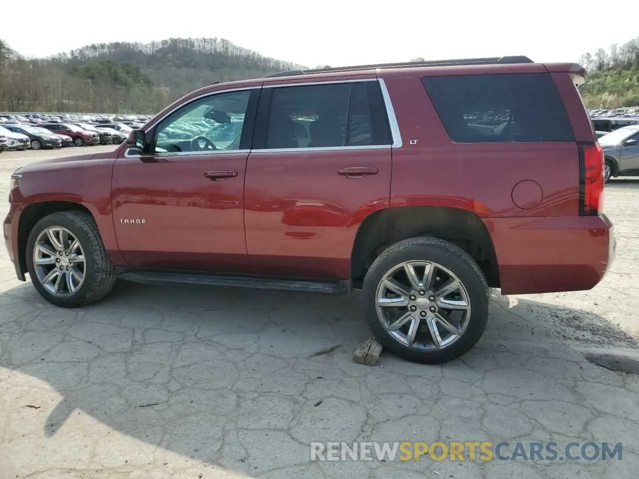 2 Photograph of a damaged car 1GNSKBKC5LR231618 CHEVROLET TAHOE 2020