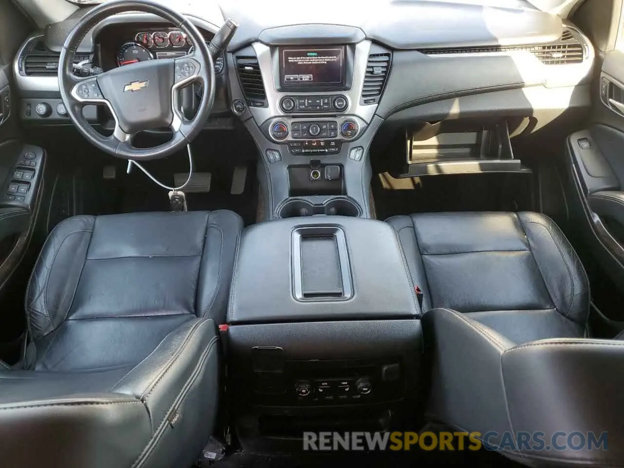 8 Photograph of a damaged car 1GNSKBKC5LR243378 CHEVROLET TAHOE 2020